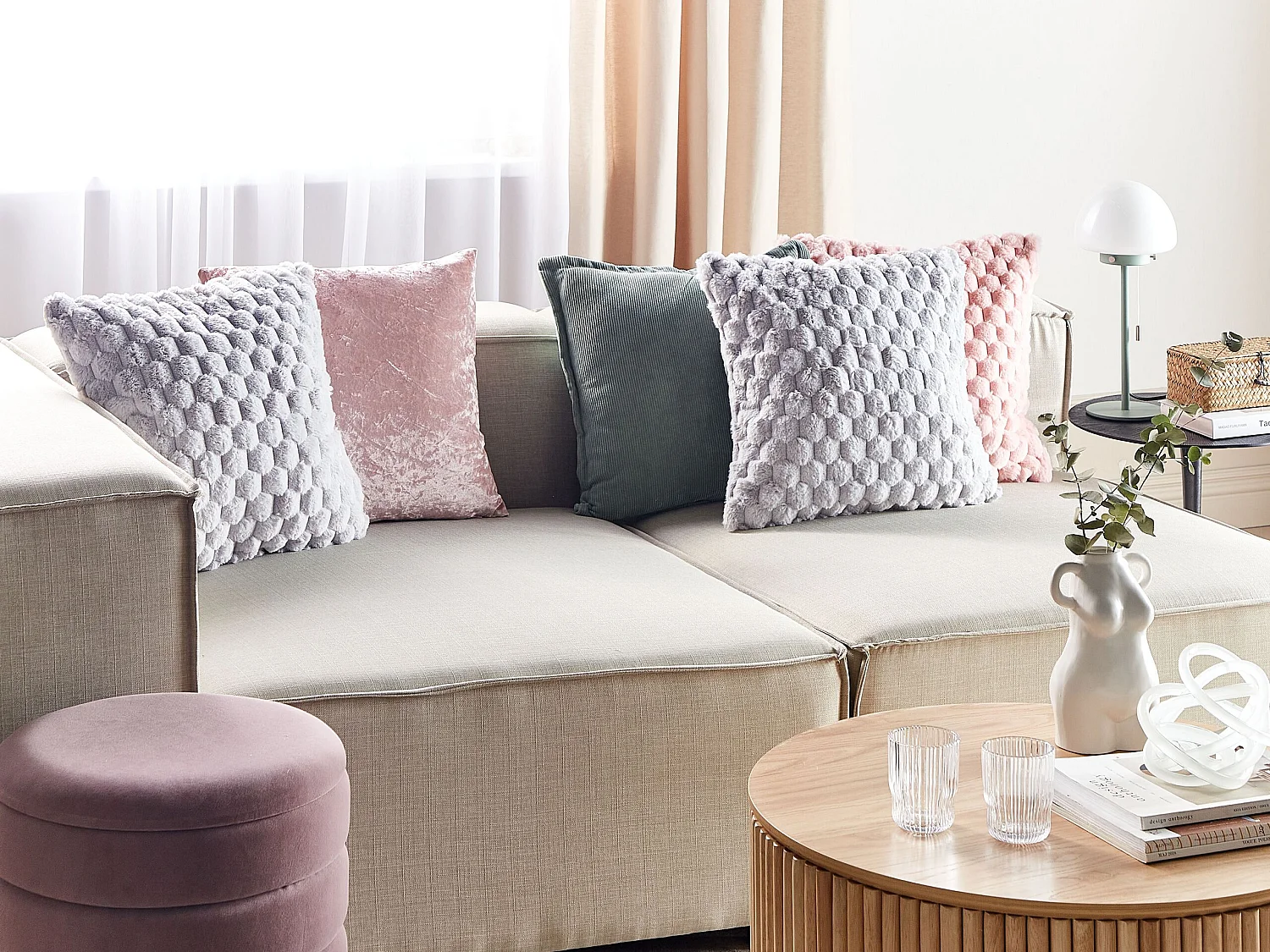 Lot de 2 coussins décoratifs PURSLANE Fourrure synthétique 43 x 43 cm Gris clair Motif géométrique