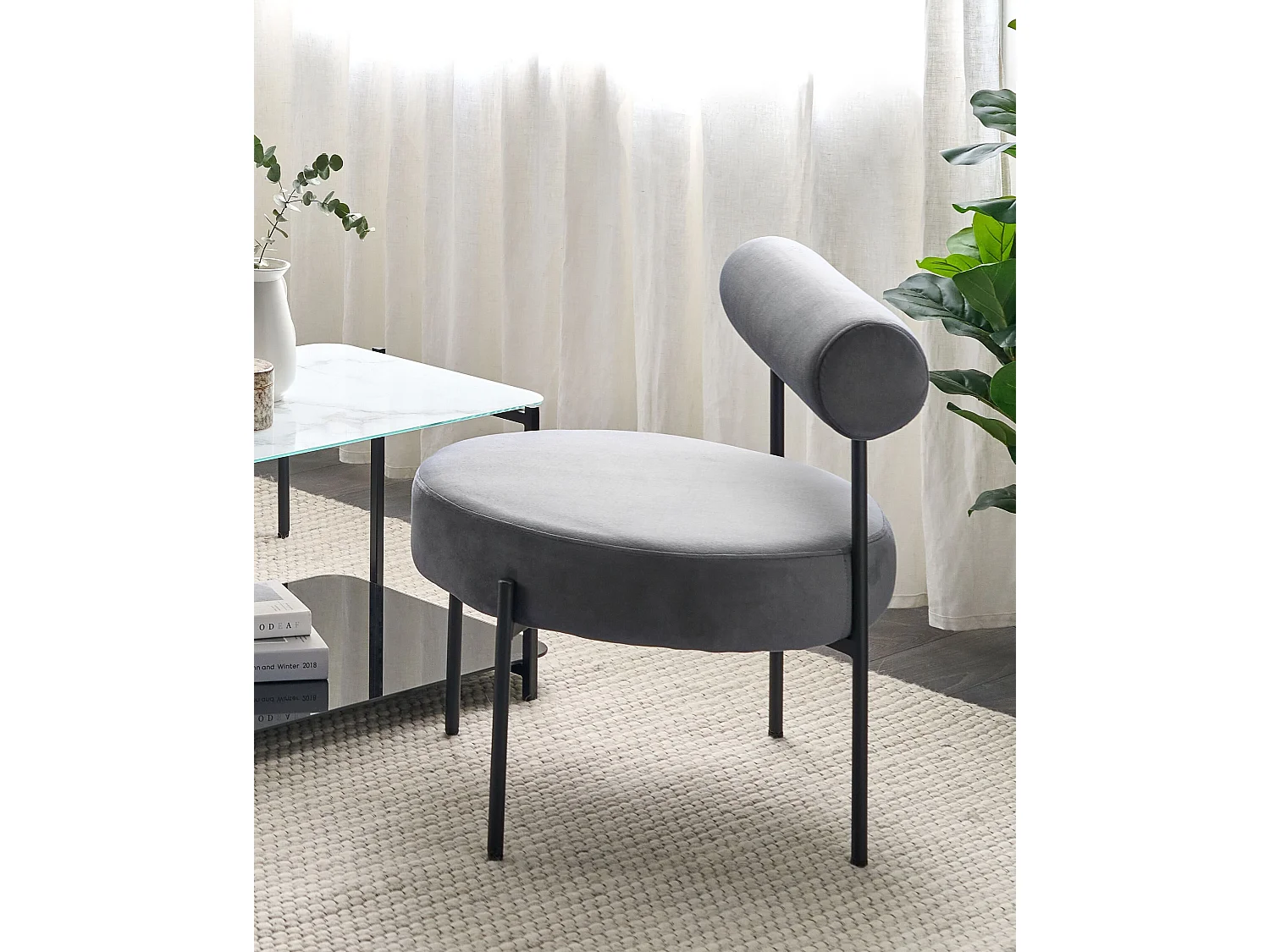 Sessel rund Samt grau niedrige Lehne schwarze Metallbeine Retro Alpha