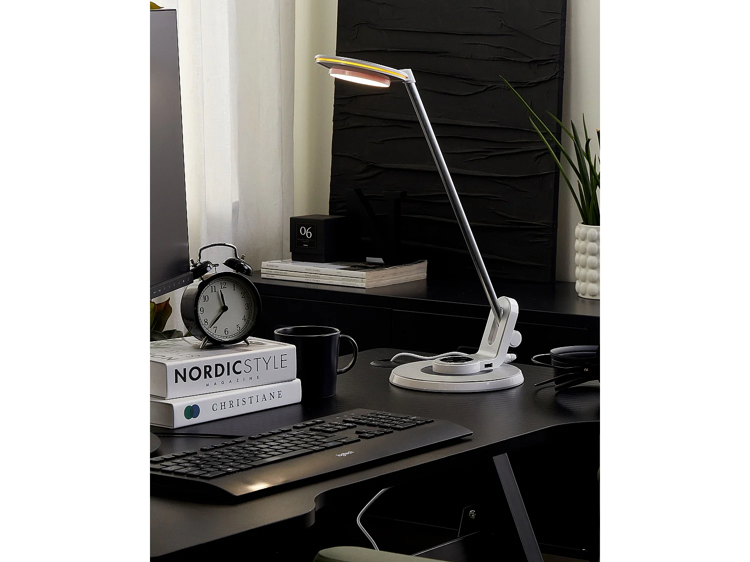 Lampada da scrivania a LED CORVUS con dimmer Metallo Bianco/ Argento