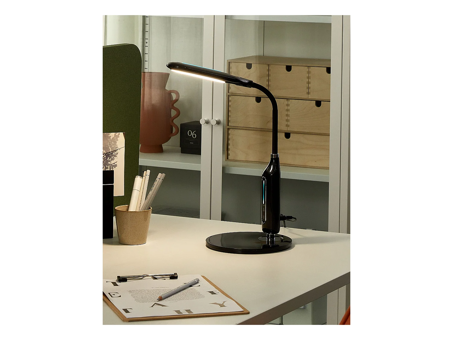 Lámpara LED de escritorio CYGNUS con regulador de intensidad Metal Negro