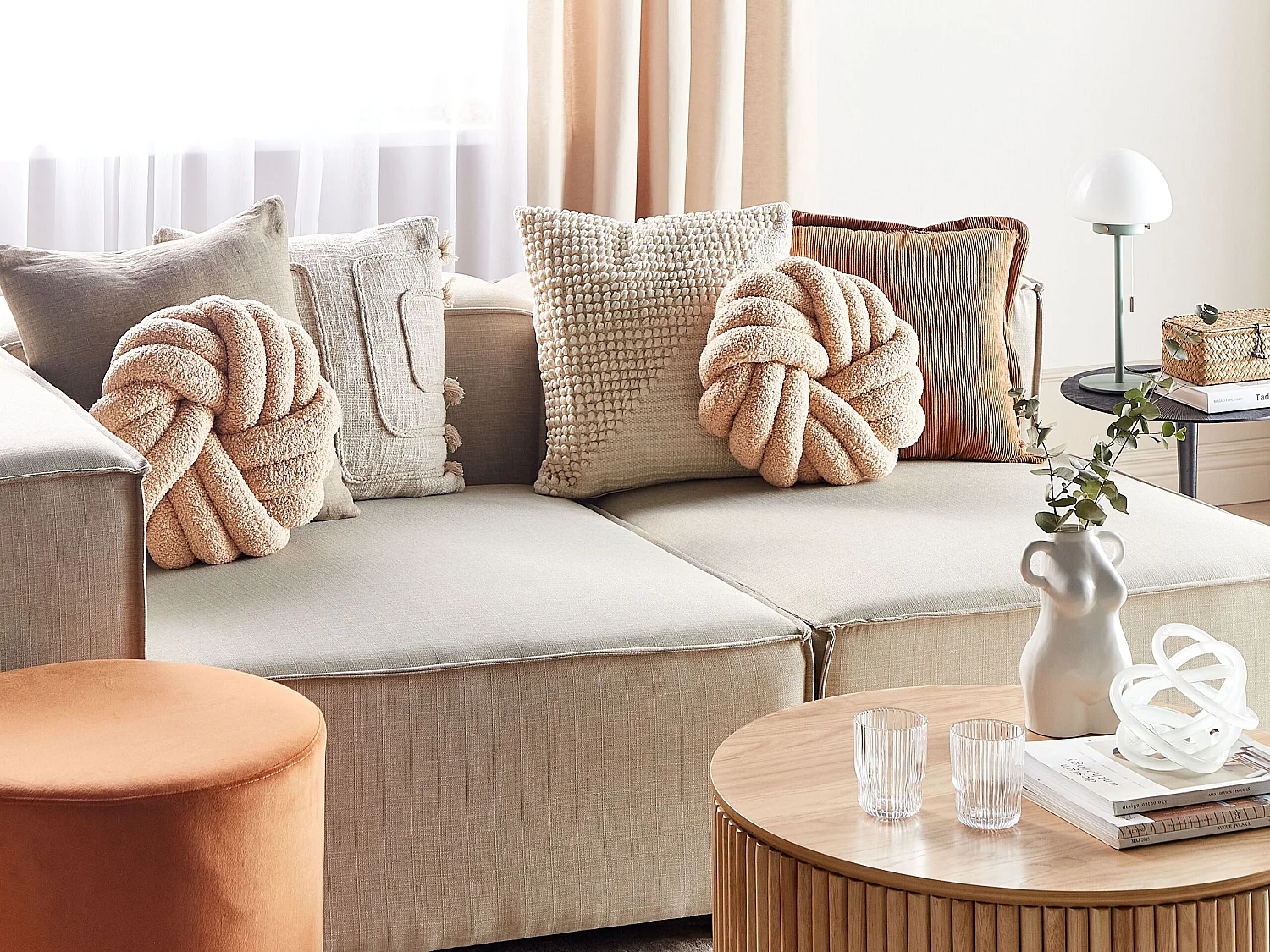 Lot de 2 coussins décoratifs AKOLA Bouclé 31 x 31 cm Beige sable Unicolore