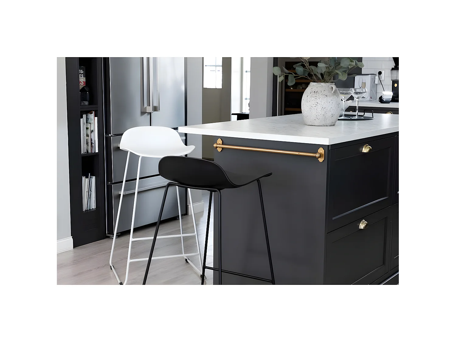 Wave barstoel kuipstoel wit.