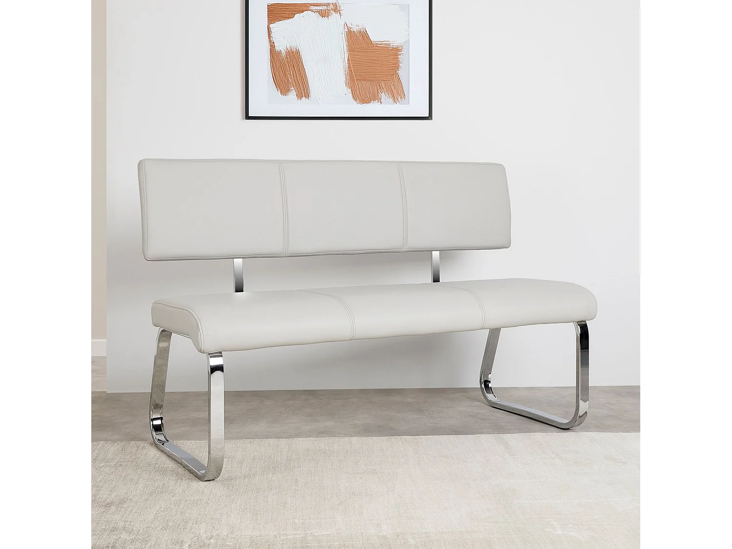 Banc design VILAS siège avec 3 places, banquette au piètement chromé et dossier au revêtement synthétique gris clair