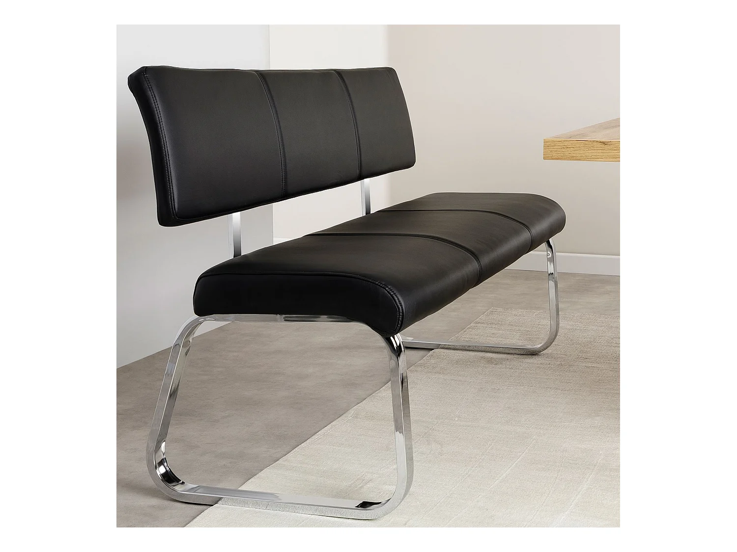 Banc design VILAS siège avec 3 places, banquette au piètement chromé et dossier au revêtement synthétique noir