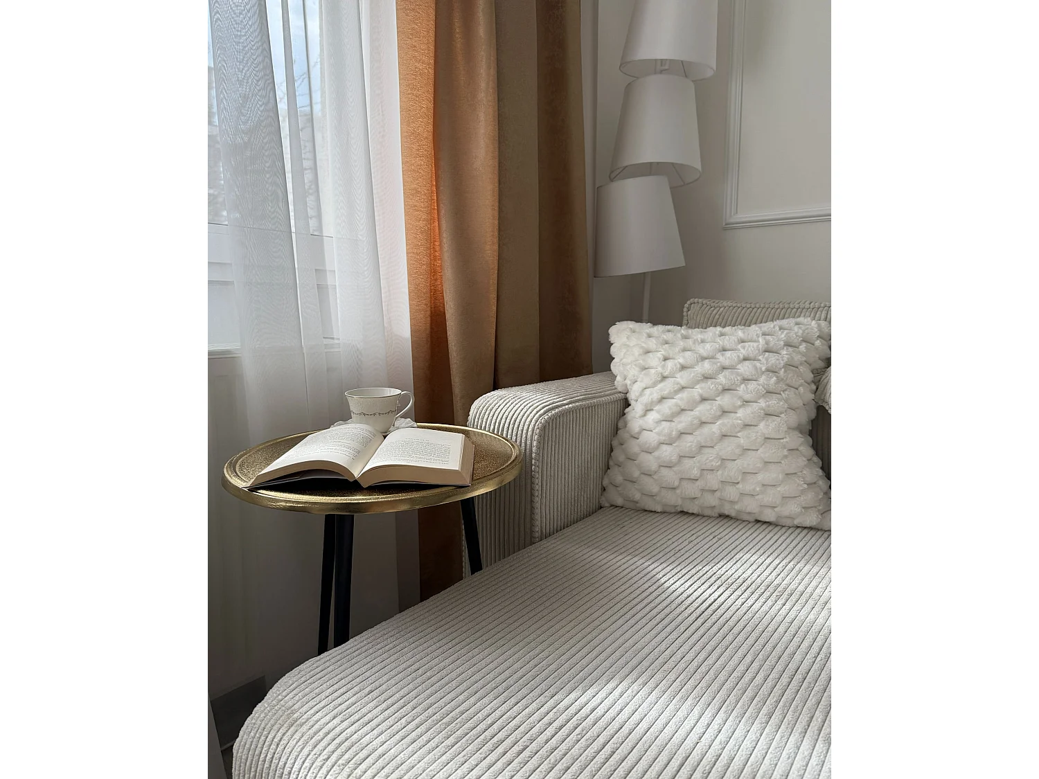 Lot de 2 coussins décoratifs PURSLANE Fourrure synthétique 43 x 43 cm Blanc Motif géométrique