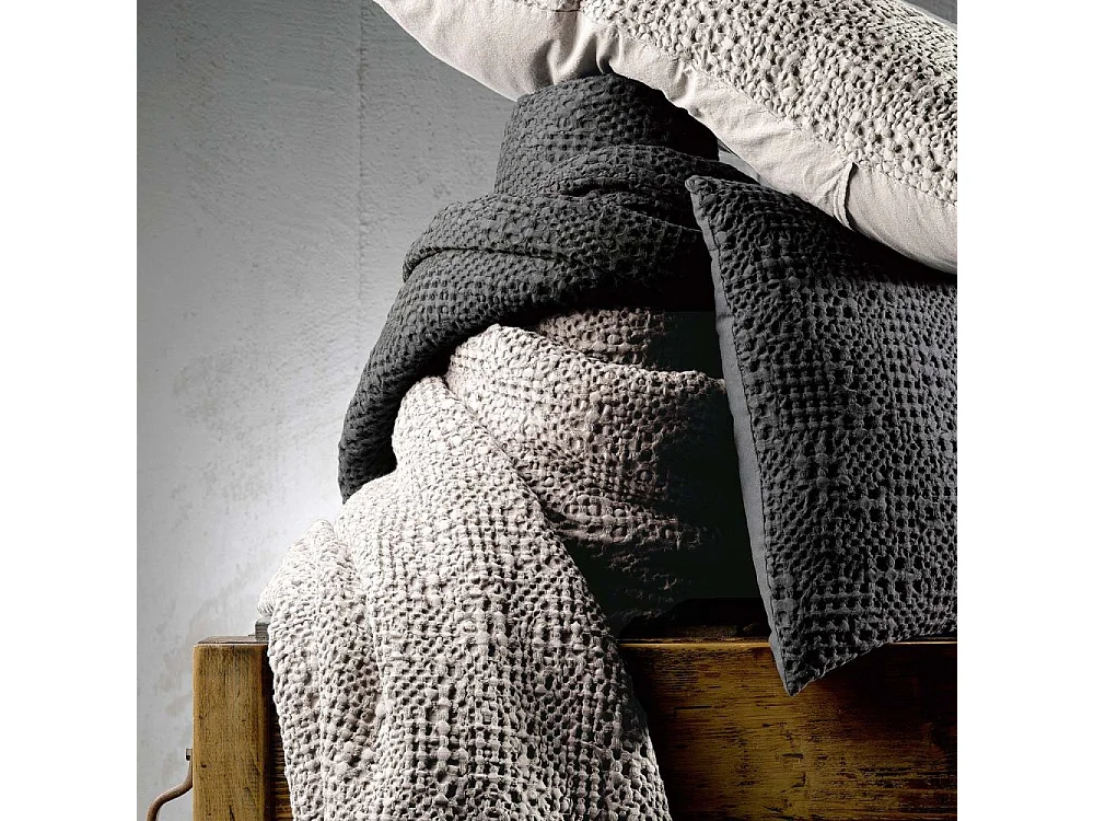 Tana bedsprei Krijt 240 x 260 cm