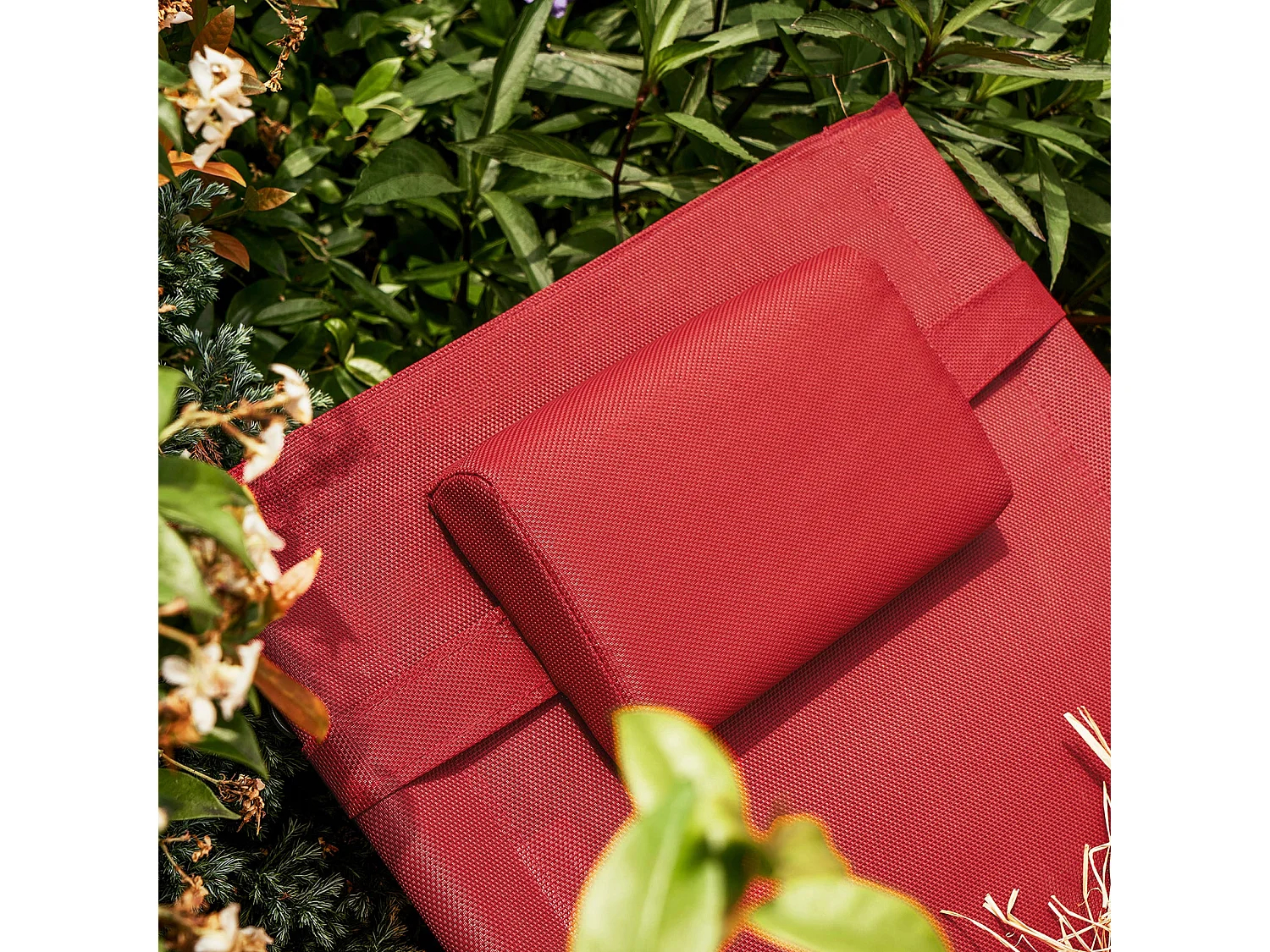 SoBuy OGS38-R Transat de Jardin Chaise Longue Bain de Soleil avec Appui-tête- Charge Max 120 kg, Rouge