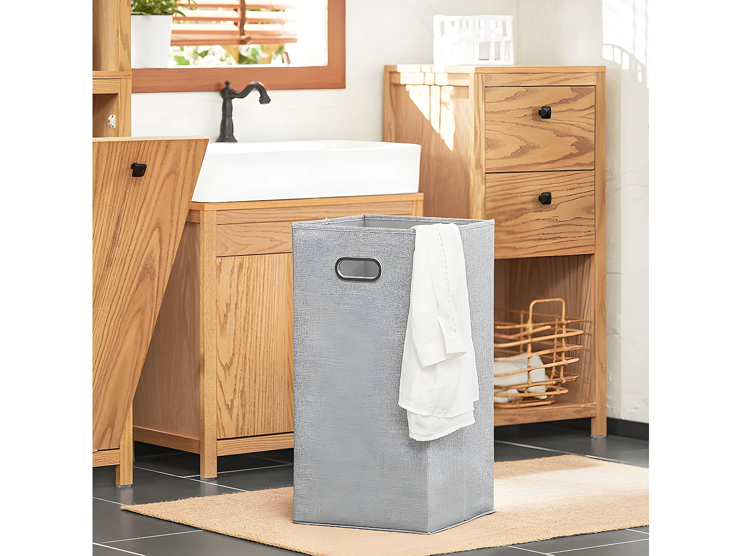 SoBuy BZR95-N Badkamerkast met Kantelbare Wasmand - Badkamer Kolomkast Staande Kast met Wasmanden Wit