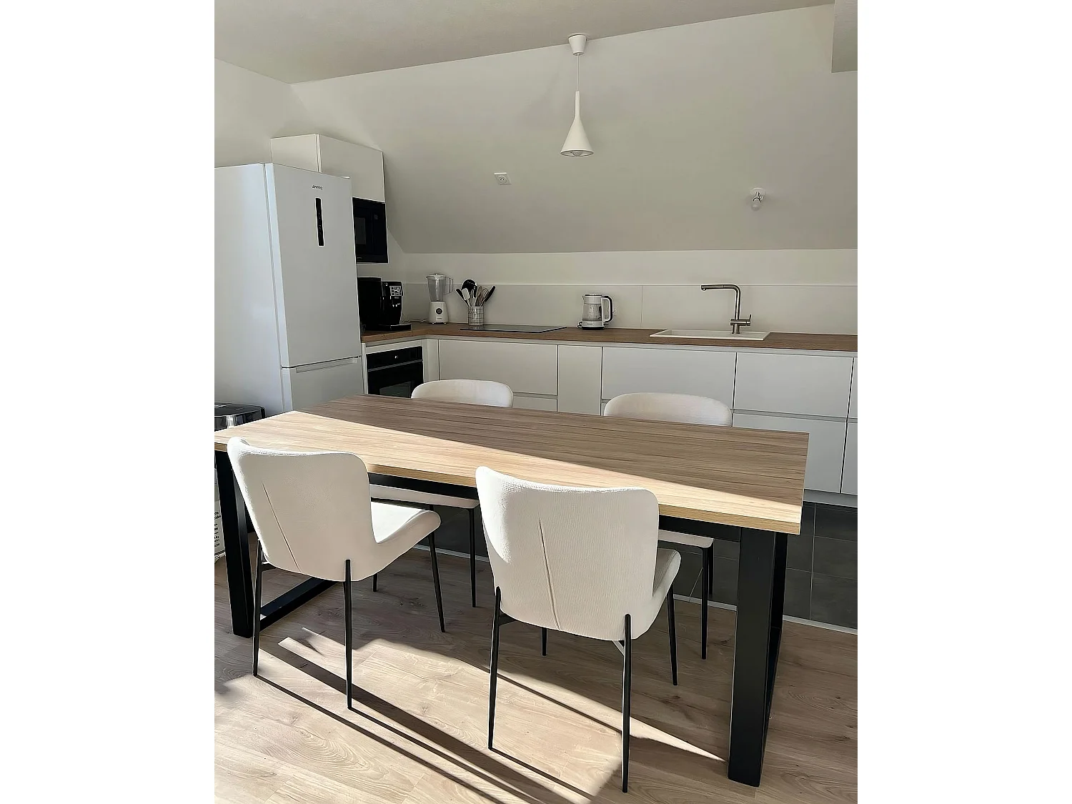 Lot de 2 chaises de salle à manger ADA Blanc cassé