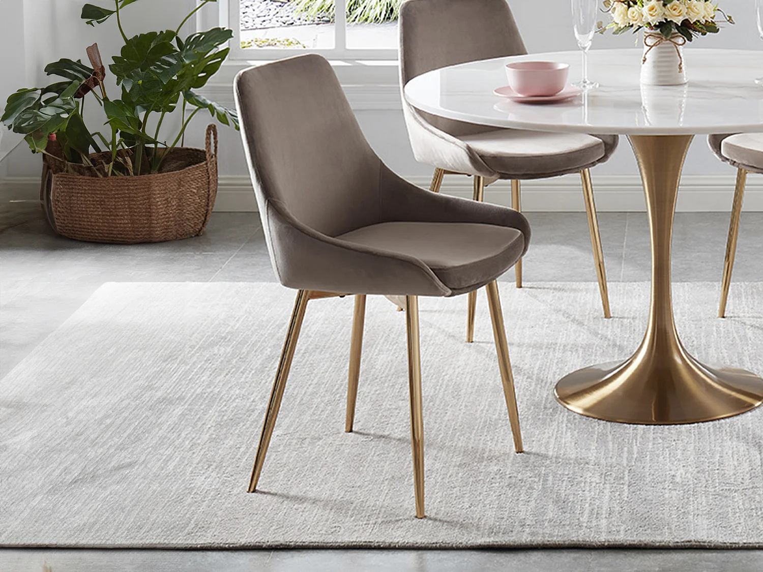 Juego de 2 sillas MASURIE - Terciopelo y metal dorado - Gris topo