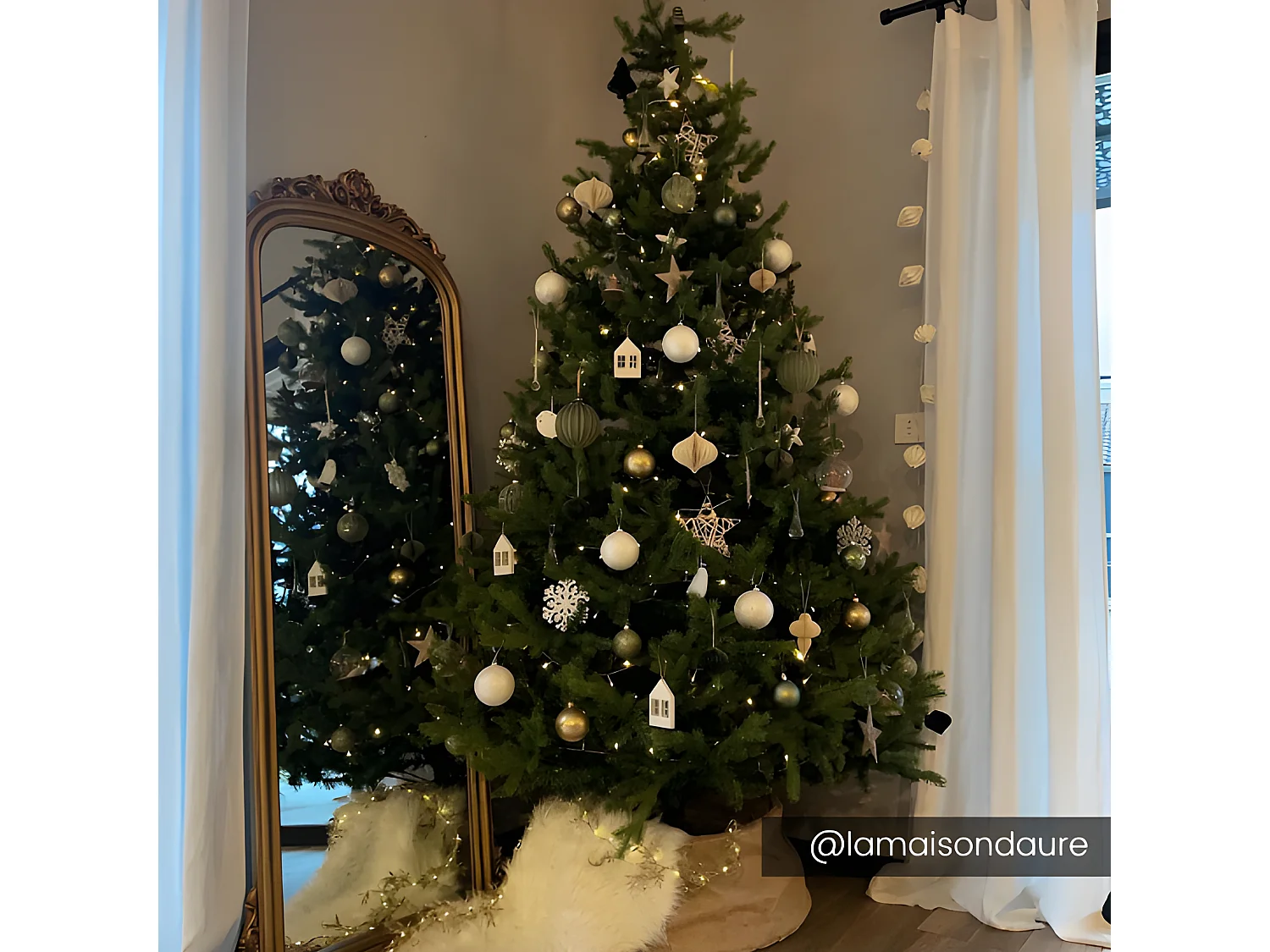 Stor vintagespegel i guldfärgad kejsarträd 180 cm MERRY