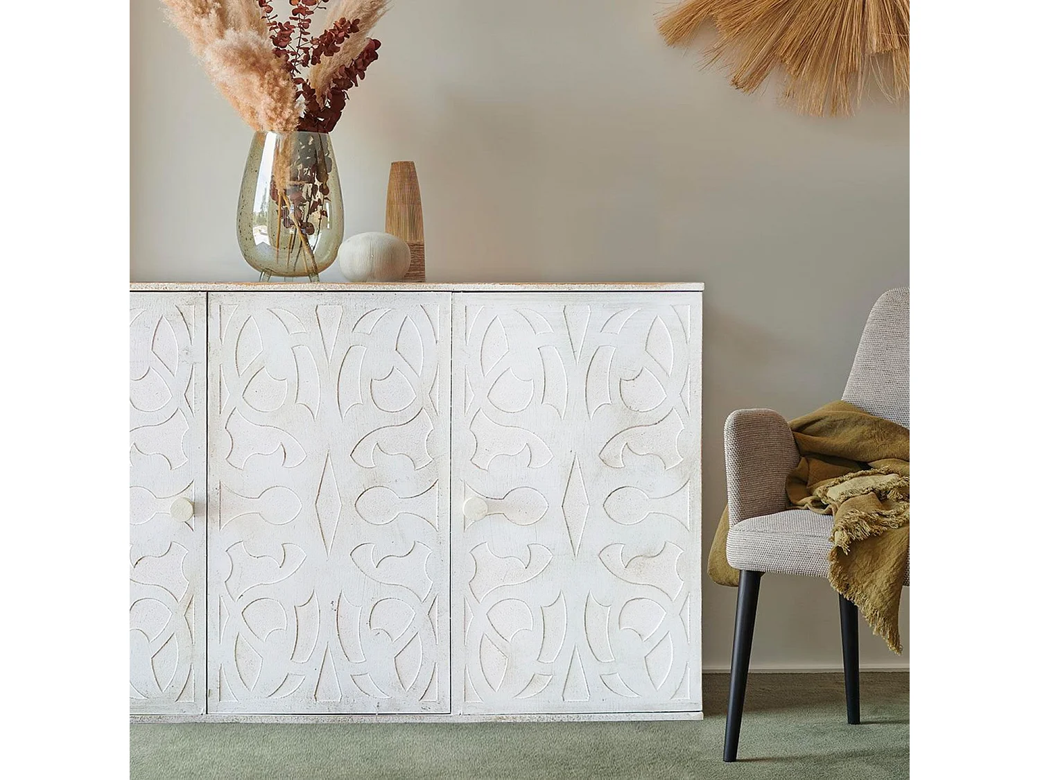 Buffet style oriental en bois sculpté L120cm Malago Blanc et or patiné