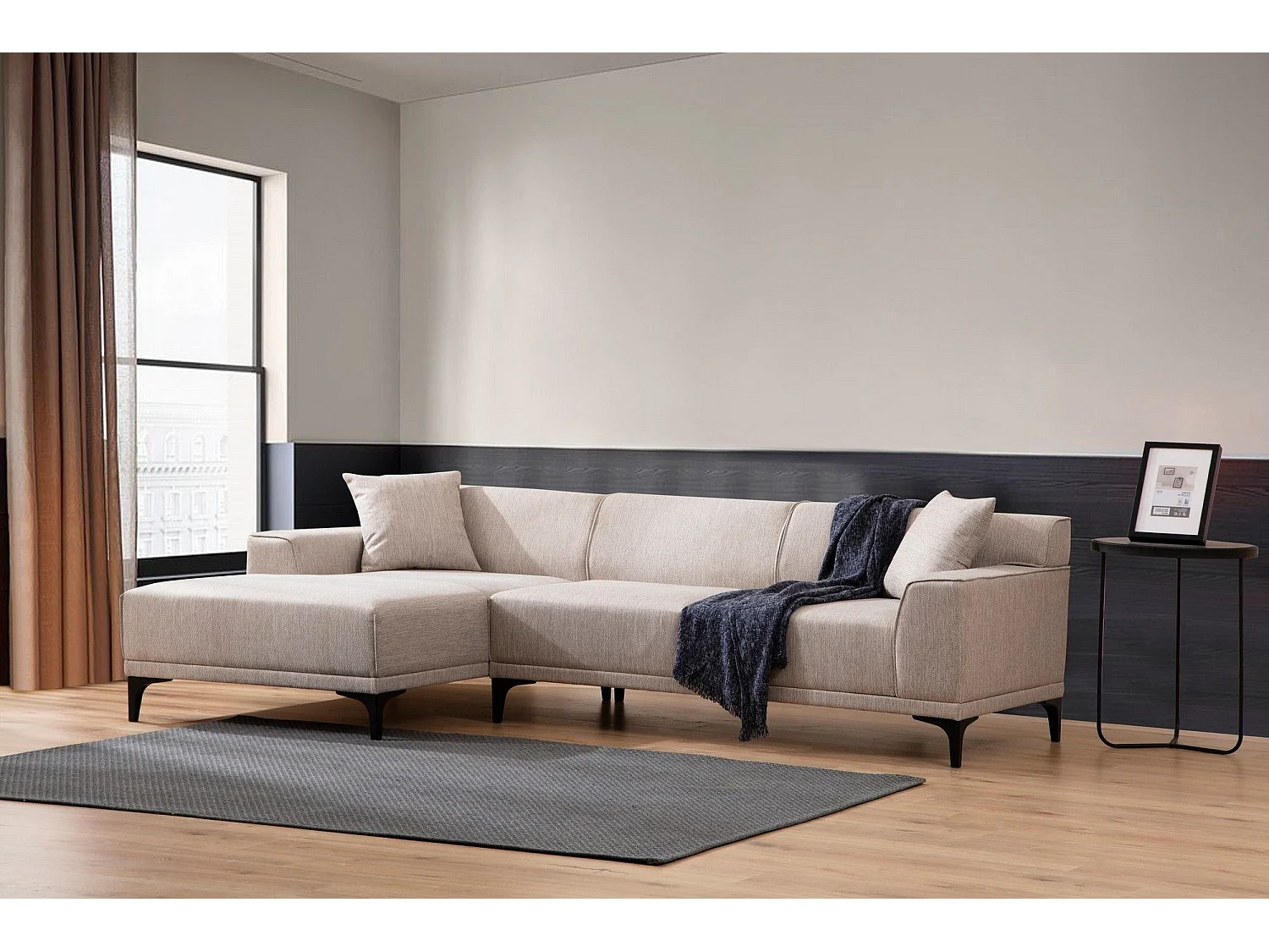 Moderne hoekbank links in witte stof met 2 kussens Tivano 250 cm