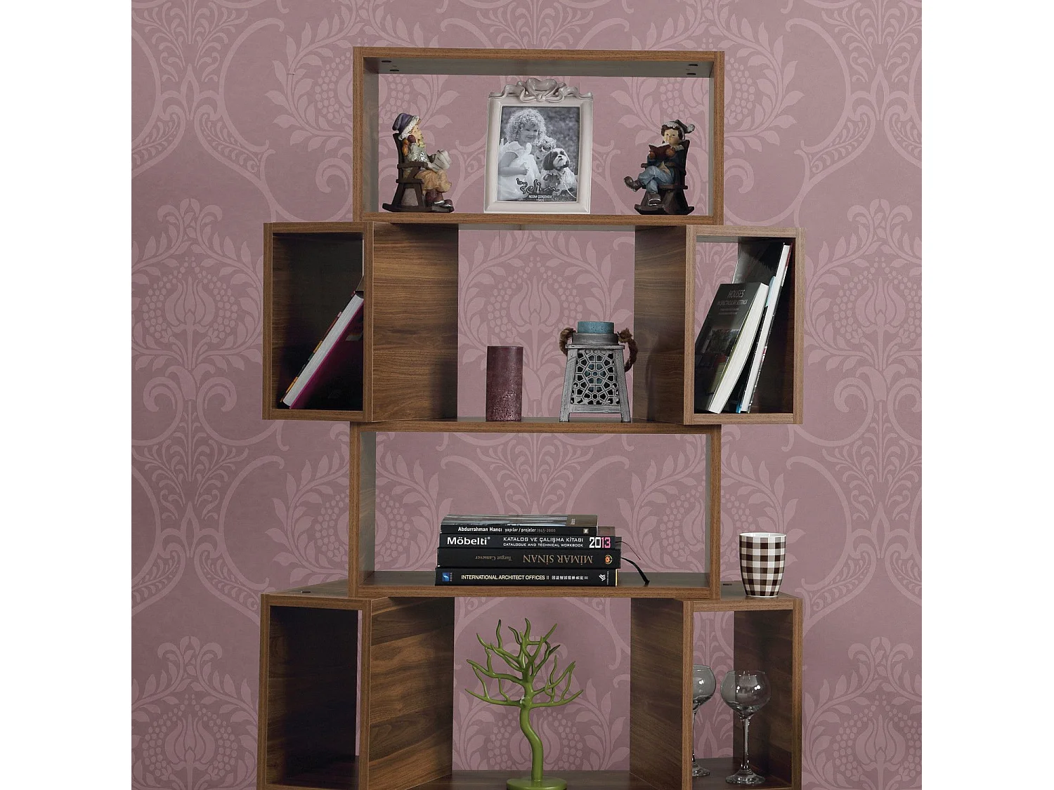 Boekenkast – 84 cm breed, 160 cm hoog, 30 cm diep – notenhout – melamine gecoate spaanplaat