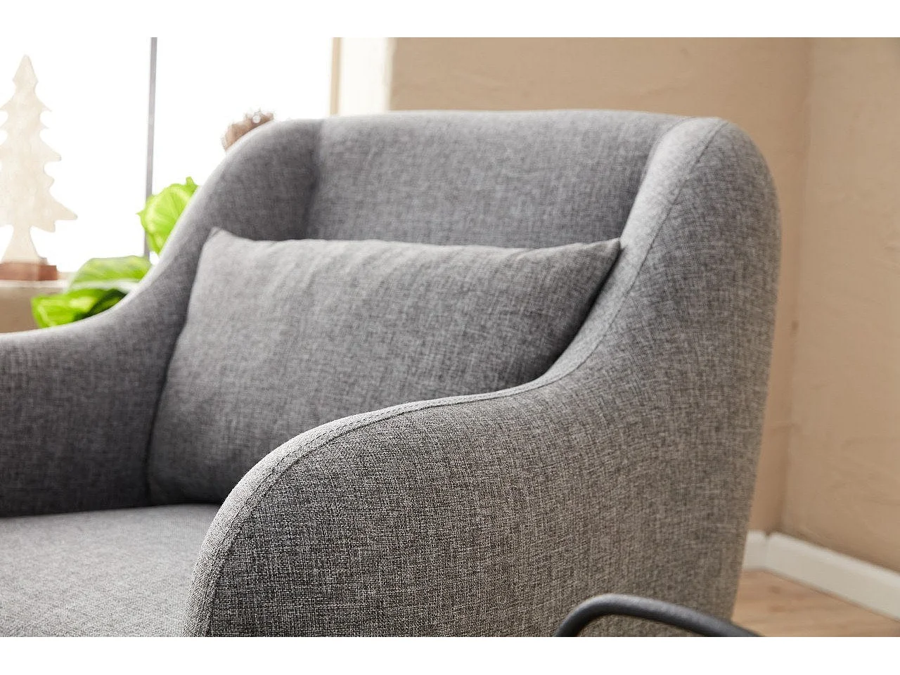 Poltrona moderna de 1 lugar – 77 x 70 x 77 cm – cinza – madeira de faia