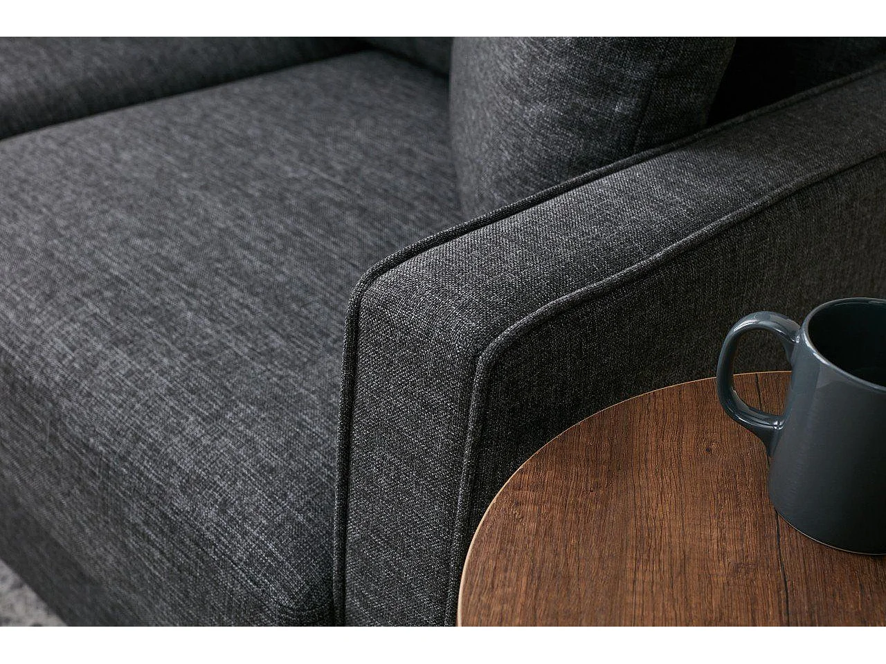 Poltrona moderna de 1 lugar – 85 x 82 x 90 cm – antracite – madeira de abeto e aglomerado