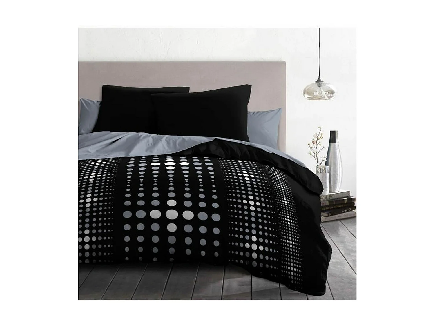 MikrofaserBettwäscheSet 220 x 240 cm und 2 Kissenbezüge 63 x 63 cm. Schwarz