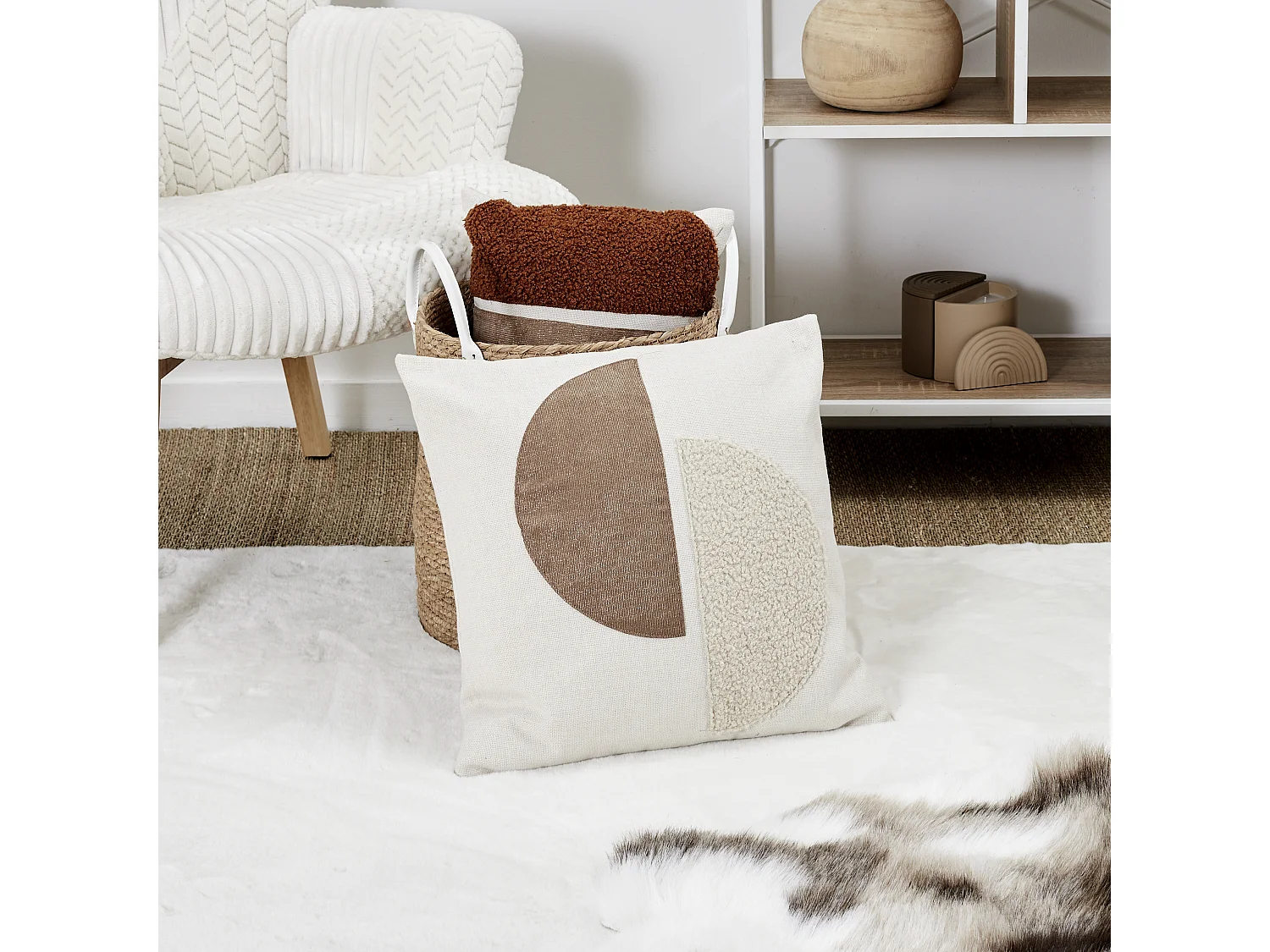 Coussin - HOME DECO FACTORY - Déhoussable - Bouclettes - Beige