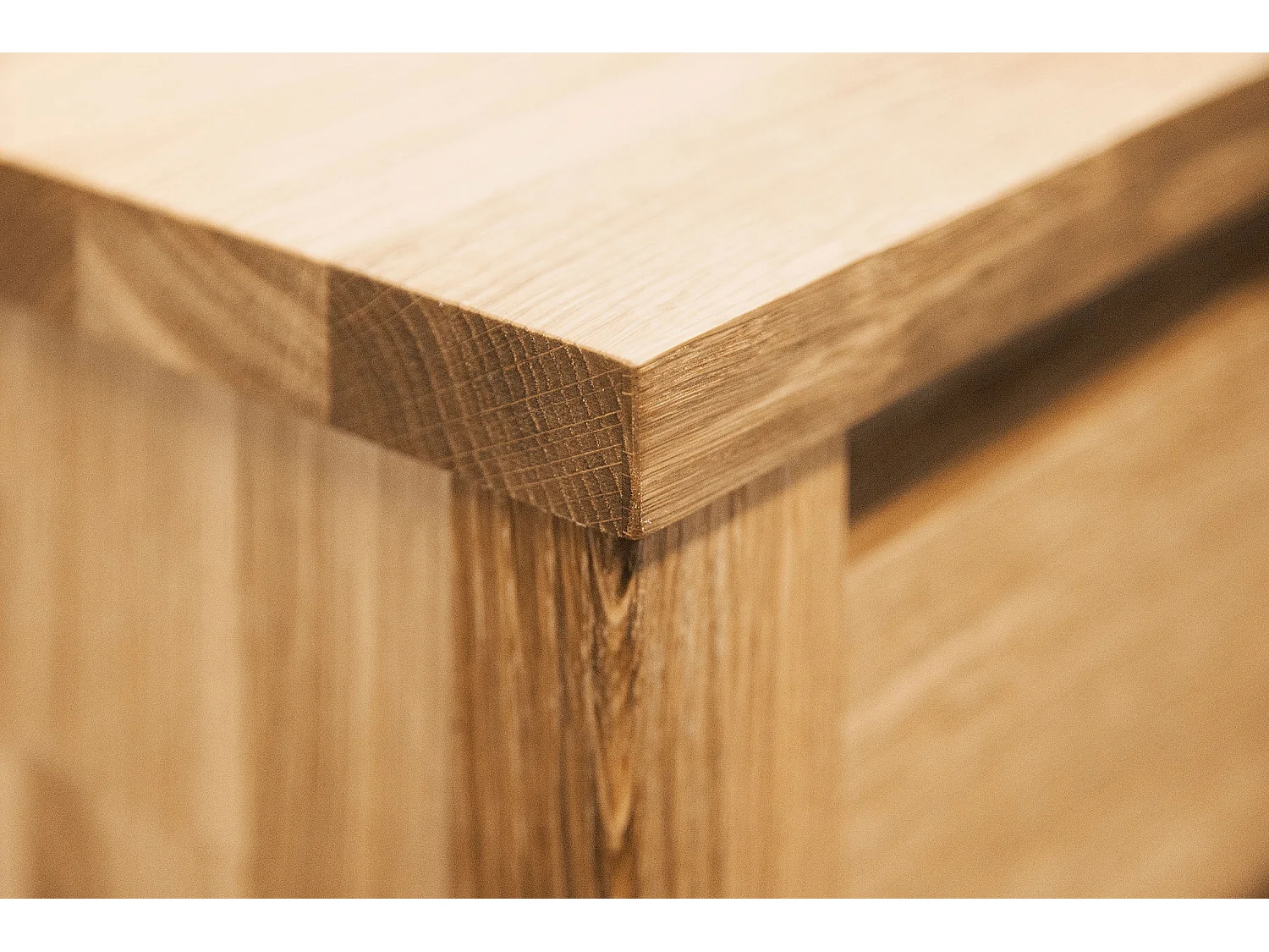 VINCI - Nachttisch  aus Wildeiche, naturgeölt