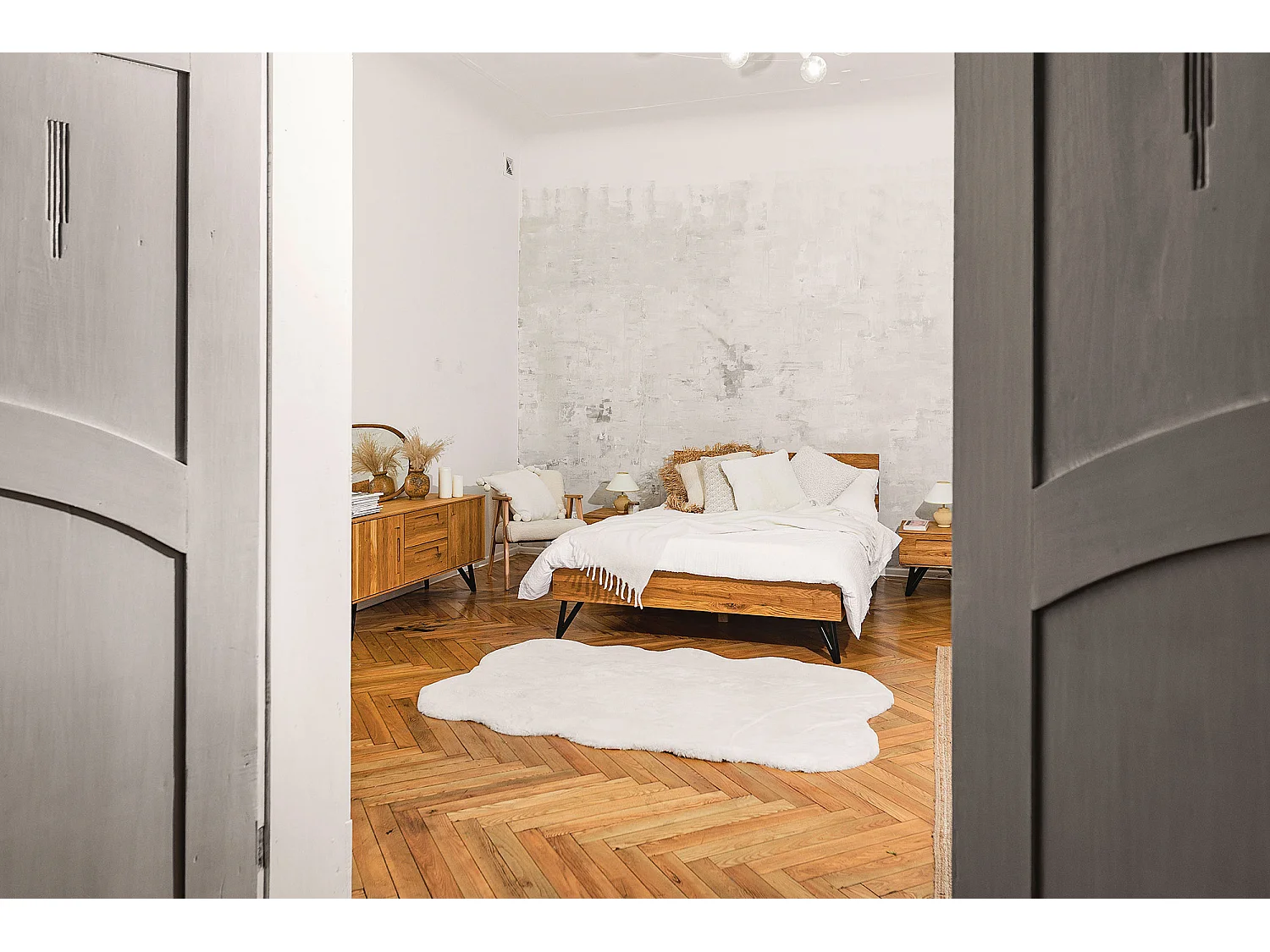 GOLO - Bettgestell mit Holzkopfteil 120 x 200 aus Wildeiche, naturgeölt