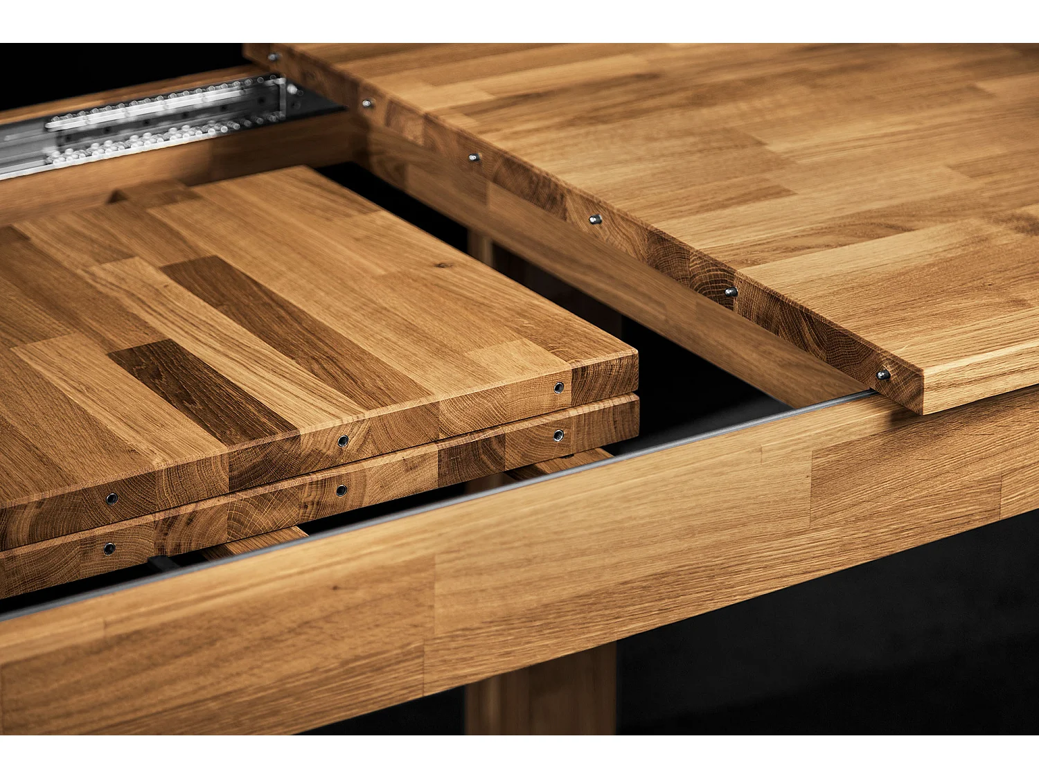 VINCI - Tisch mit Ausziehfunktion 100 x 200 aus Wildeiche, naturgeölt