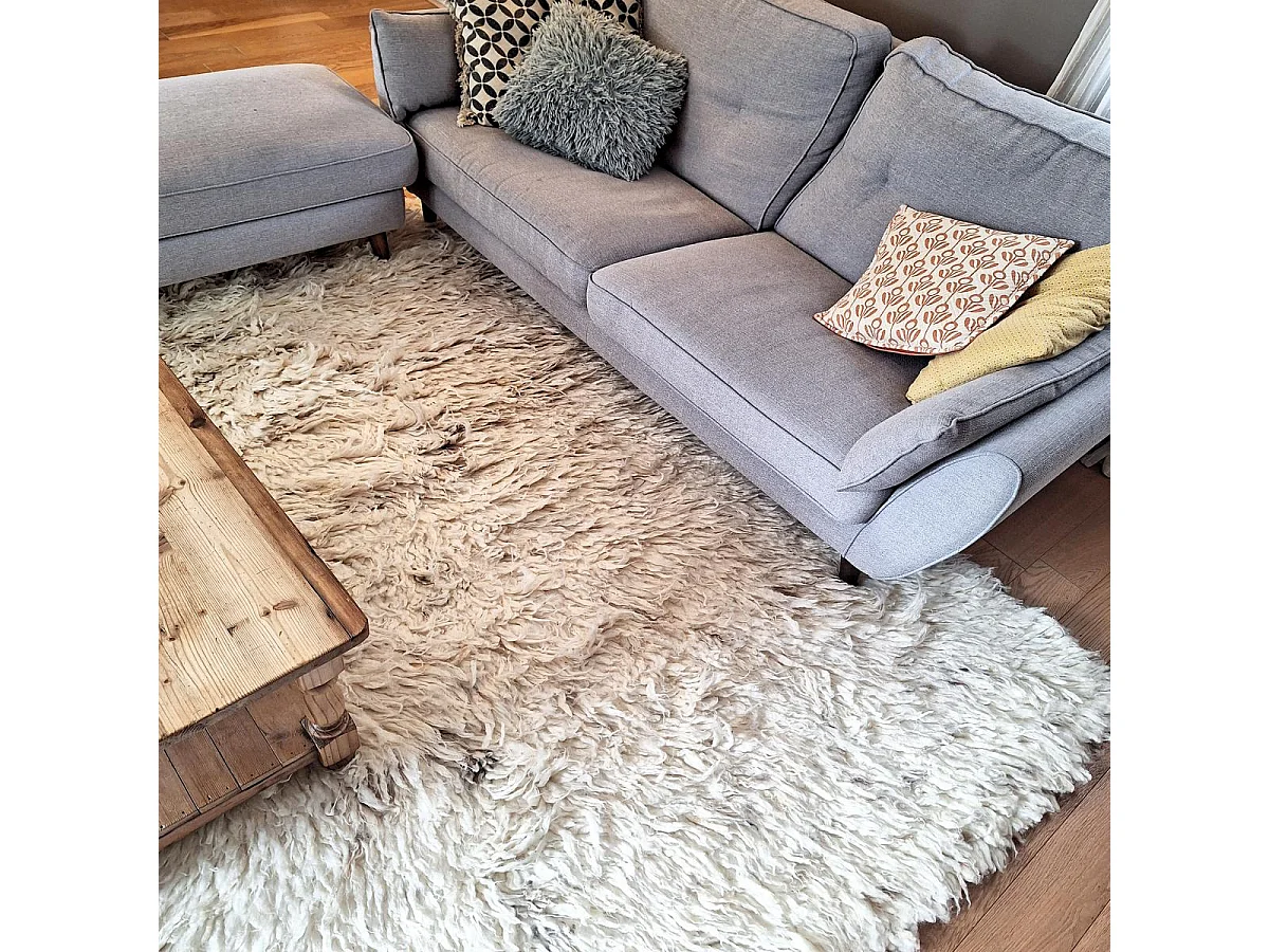 Tapis shaggy 120x170 rectangle fait main crème en laine motif uni FLOKATO