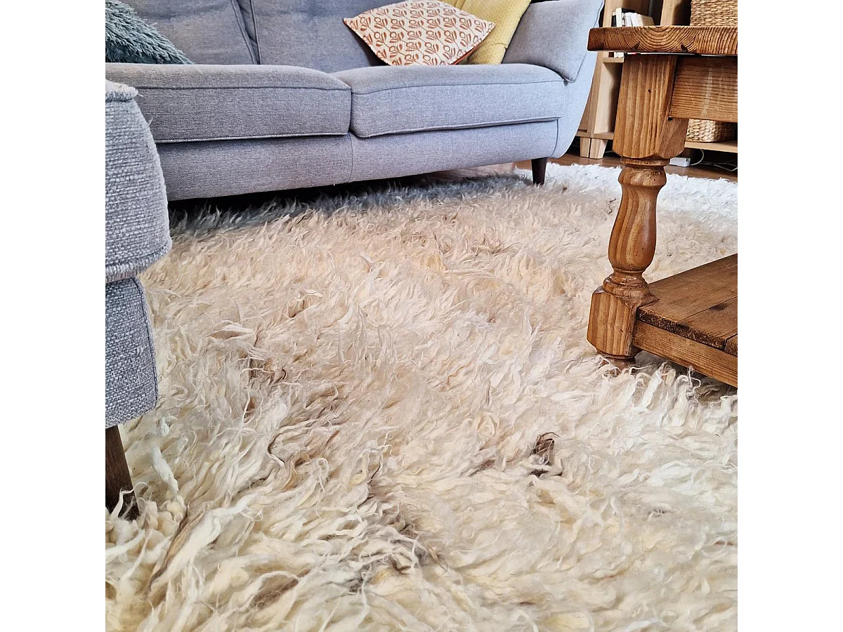 Tapis shaggy 120x170 rectangle fait main crème en laine motif uni FLOKATO