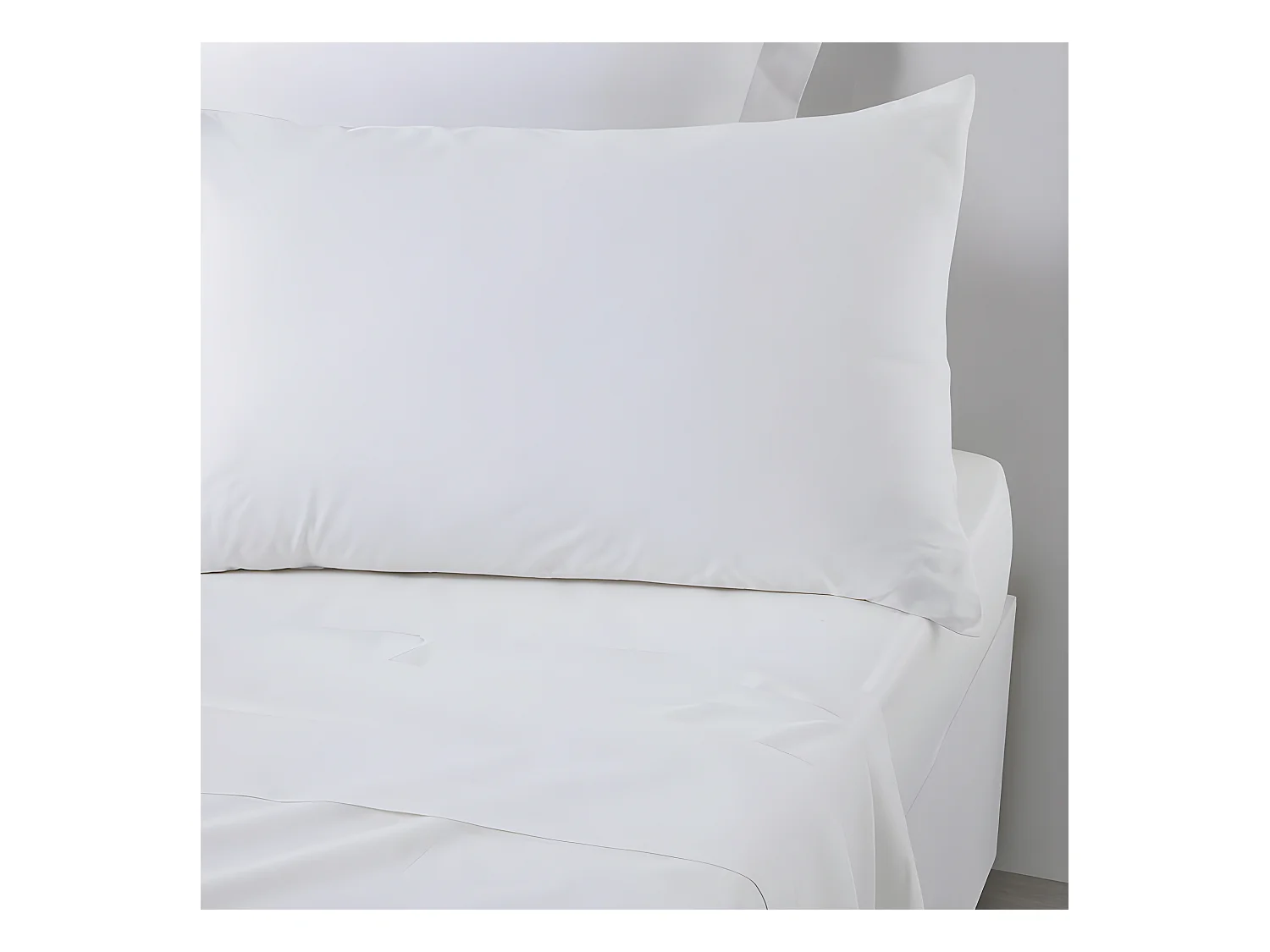 Taie d’oreiller / quadrant 100% coton, qualité 144 fils. En couleurs unies. Blanc 50x70cm