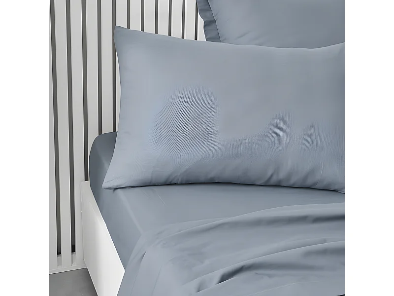 Taie d’oreiller / quadrant 100% coton, qualité 144 fils. En couleurs unies. Denim 60x60cm