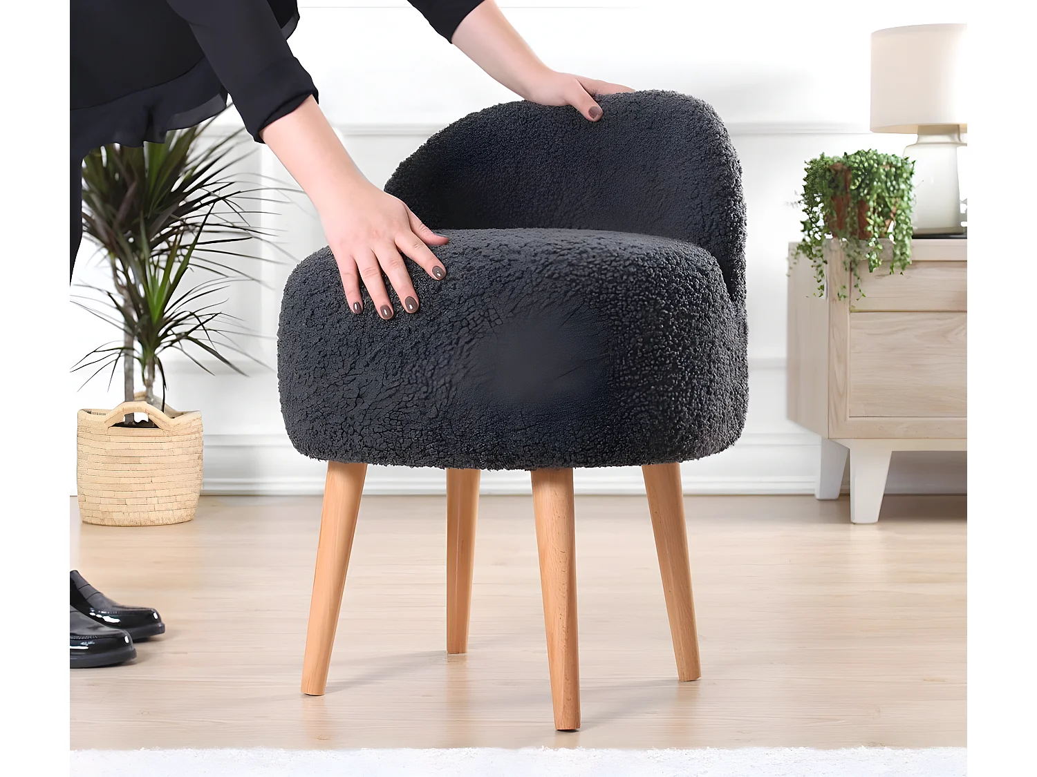 Tabouret Ross H64cm Bois clair et Fourrure Gris foncé