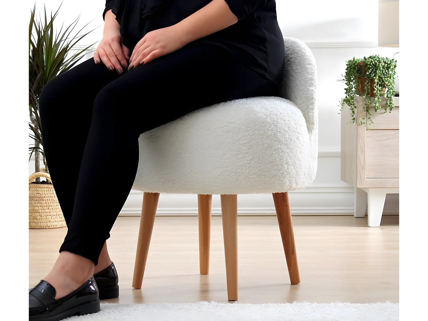 Tabouret Ross H64cm Bois clair et Fourrure Blanc