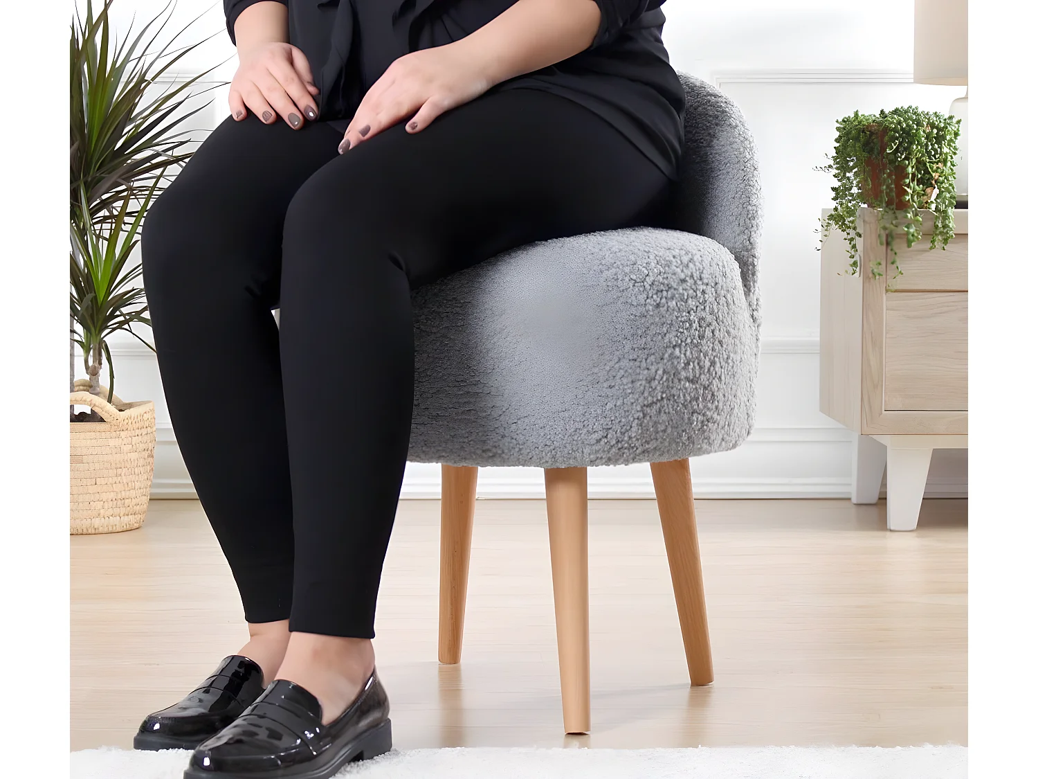 Tabouret Ross H64cm Bois clair et Fourrure Gris