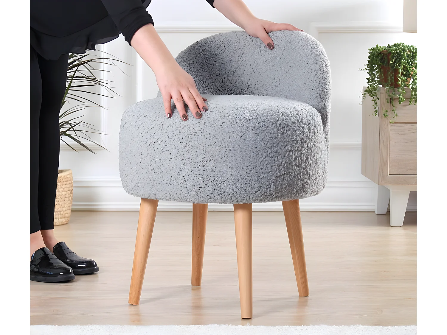 Tabouret Ross H64cm Bois clair et Fourrure Gris