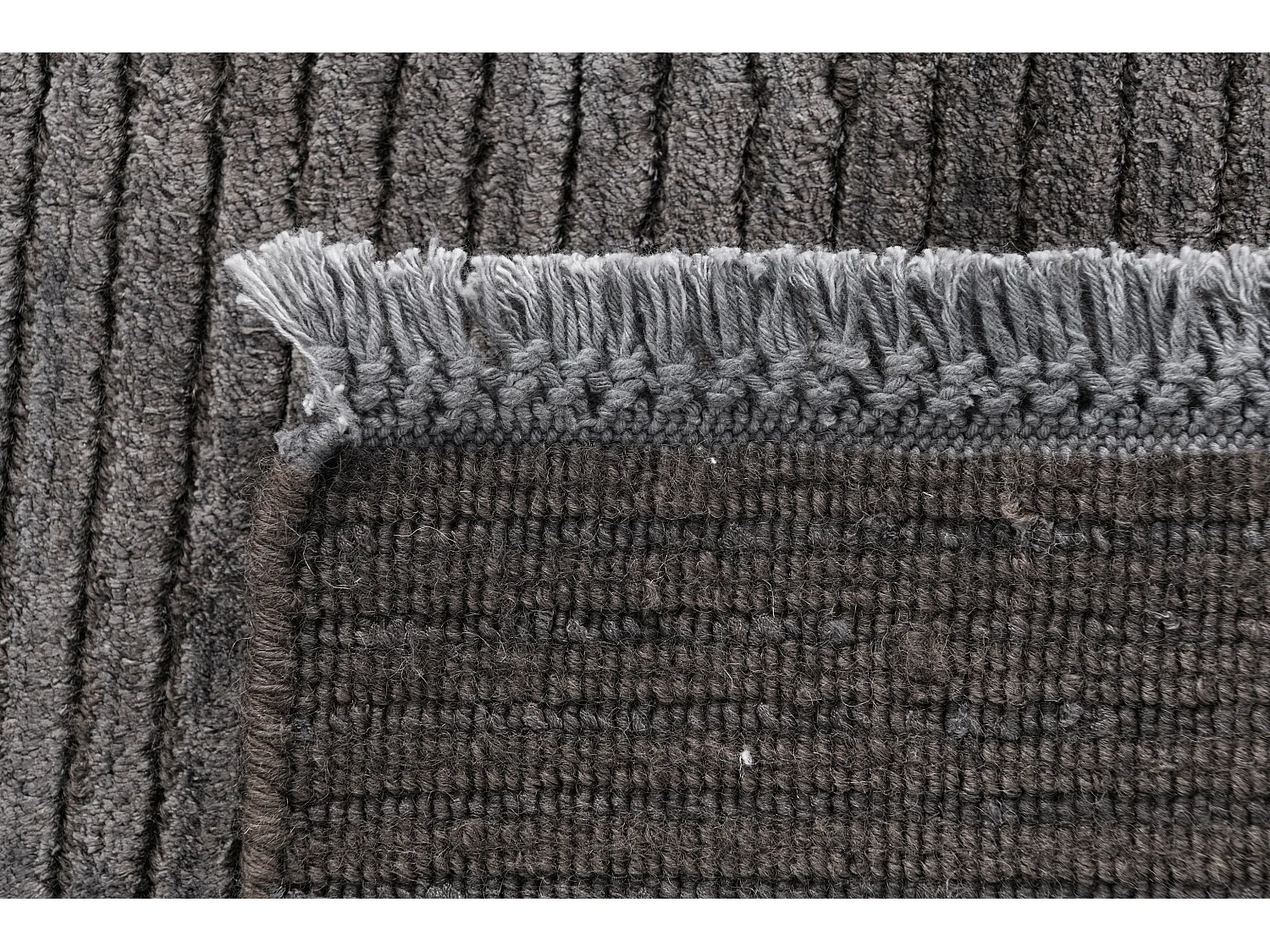 Tapis de laine 122x178 noir Darya