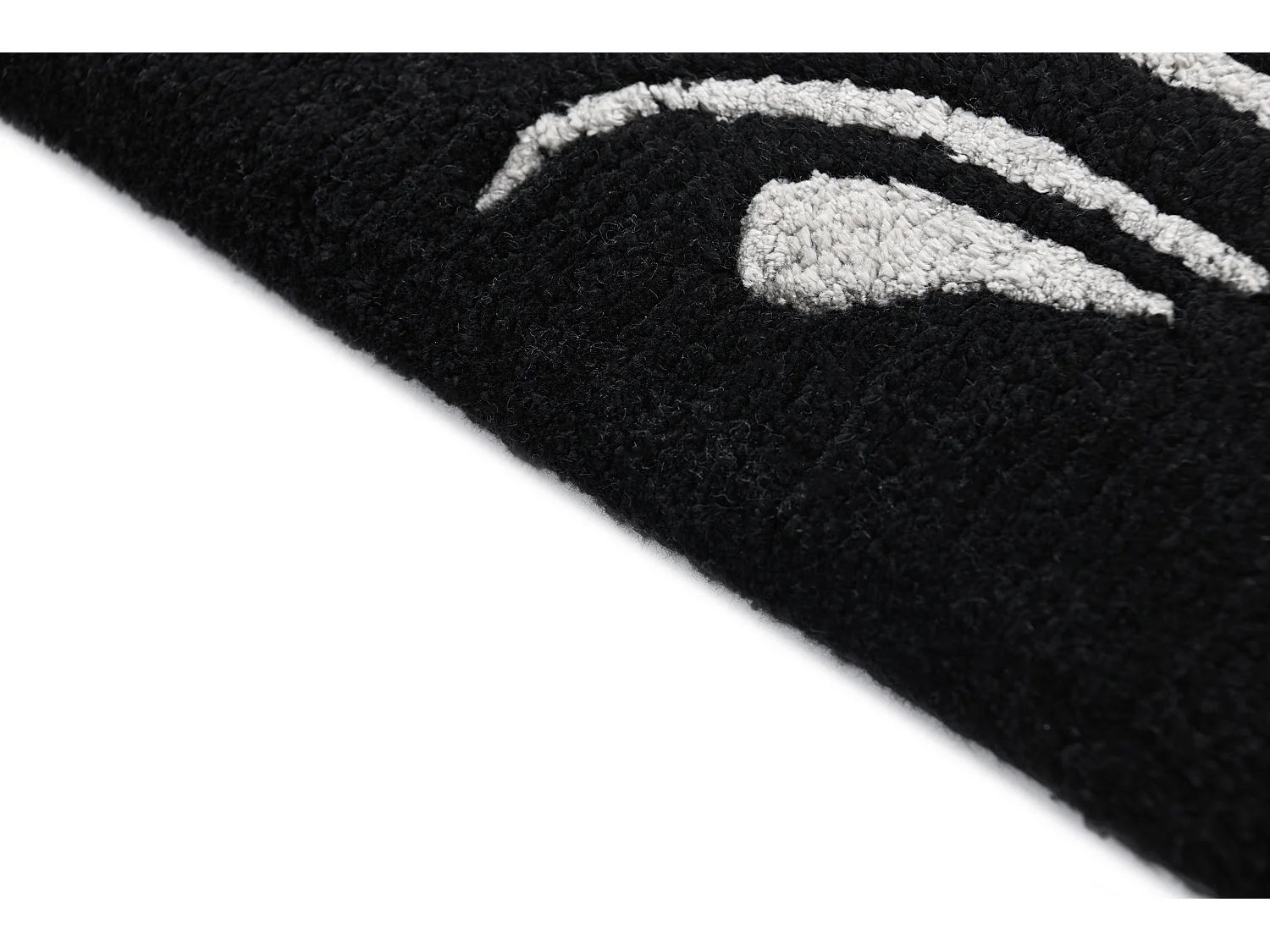 Tapis de laine 124x183 noir Darya