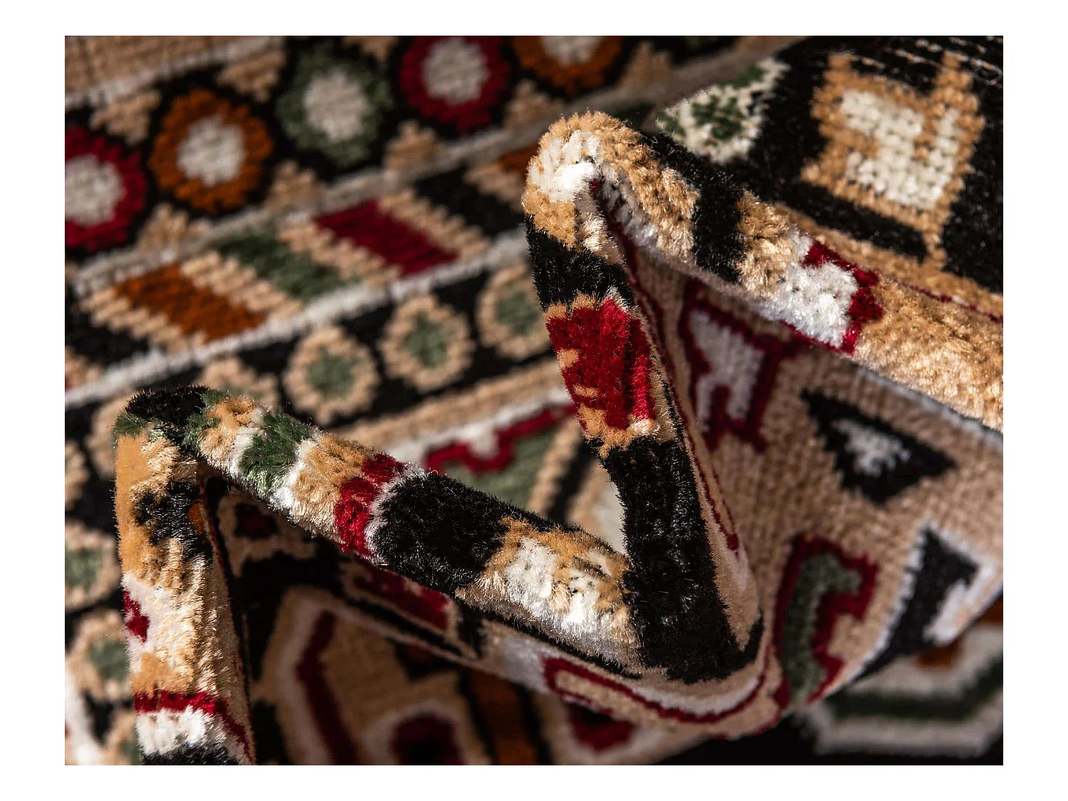 Tapis 89x361 noir Gharajeh