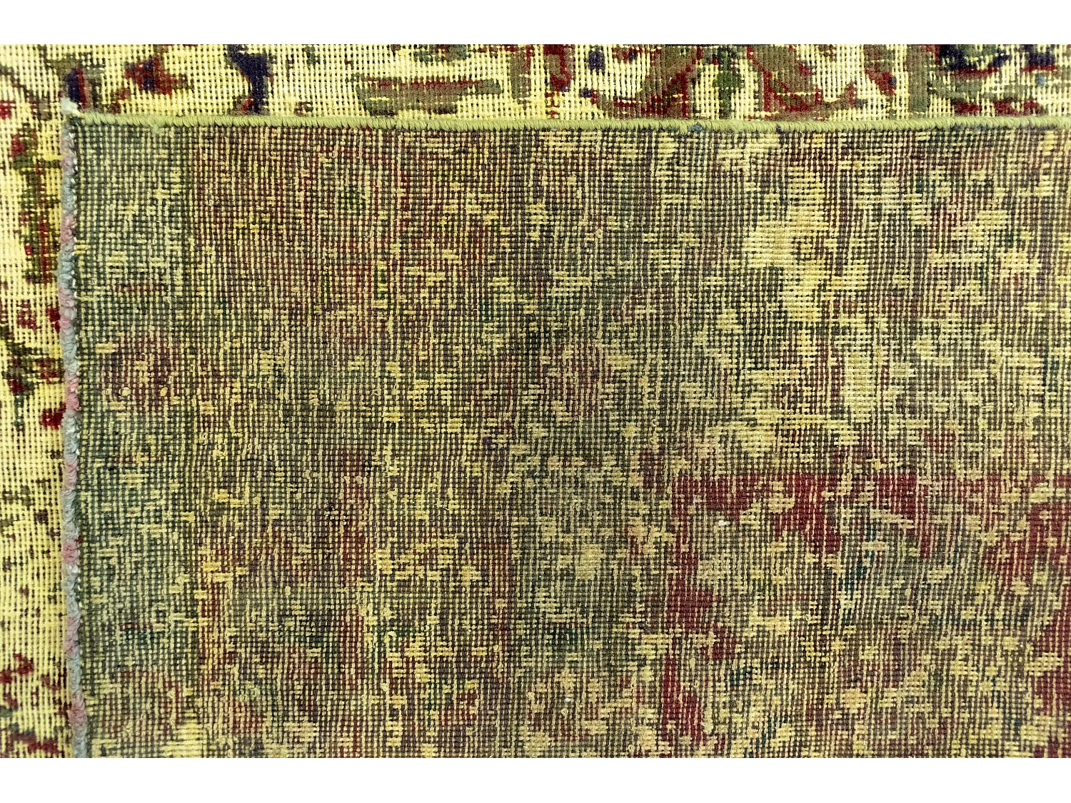 Woltapijt 301x168 Geel Vintage Royal