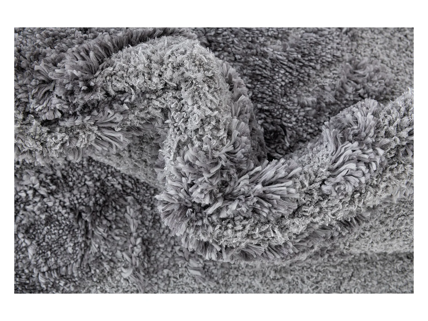 Hoogpolig tapijt 185x125 Grijs Thun Scutum