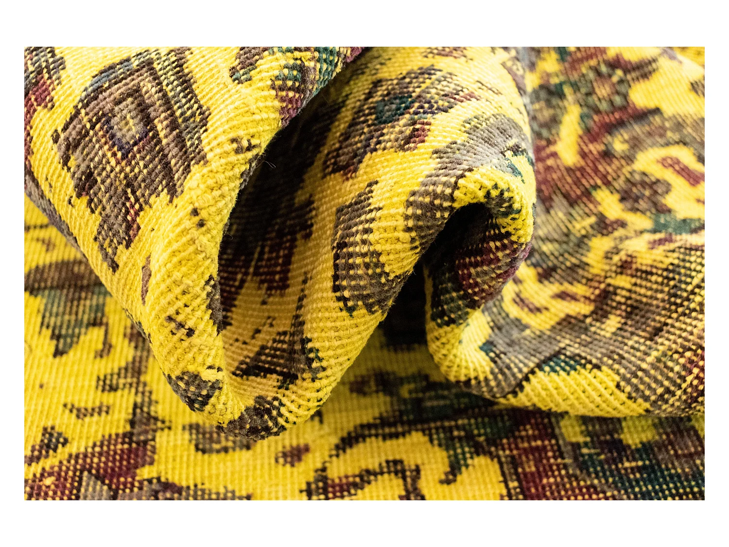 Woltapijt 176x137 Geel Vintage Royal