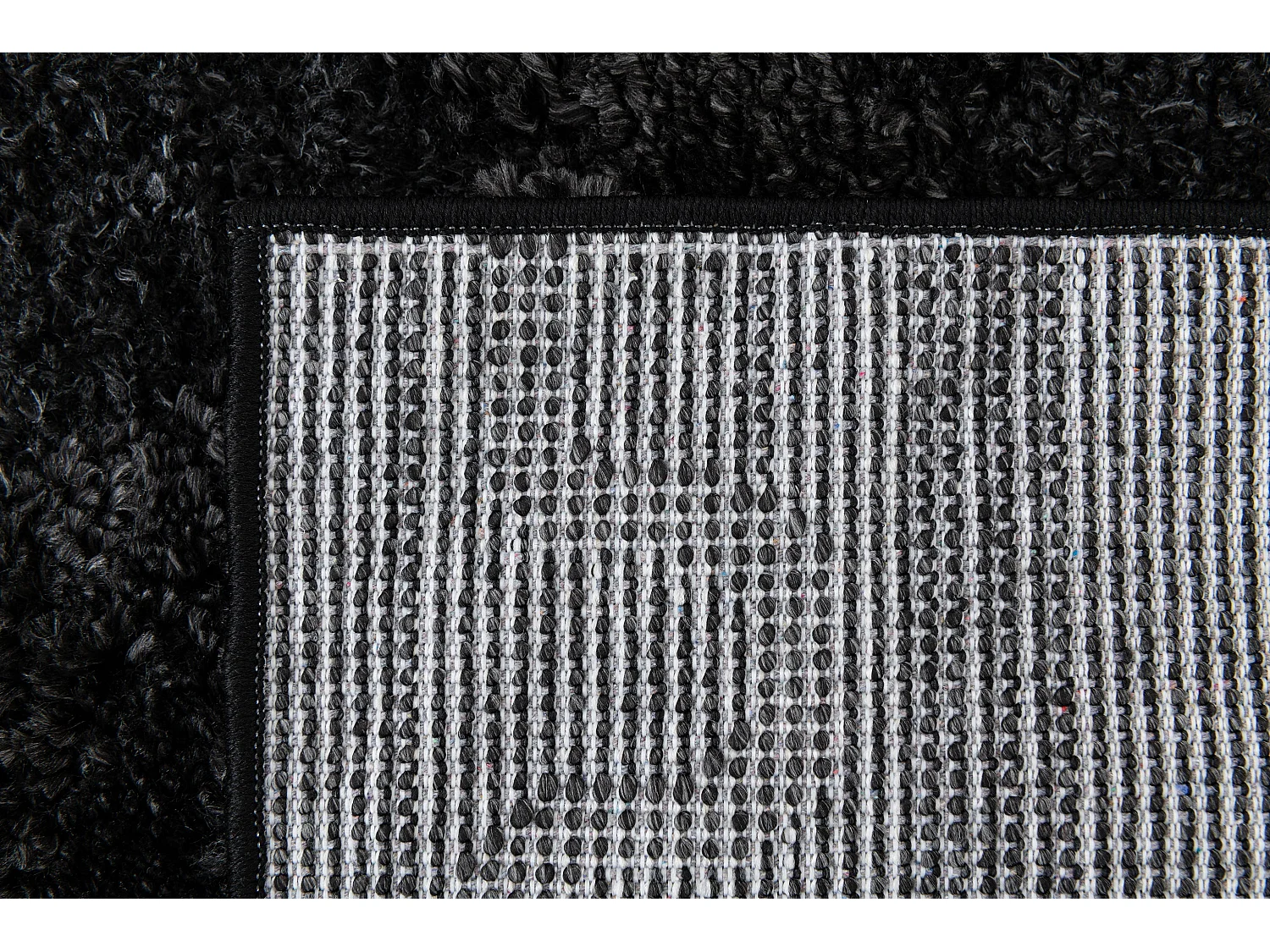 Tapis shaggy 160x245 noir Thun Scutum