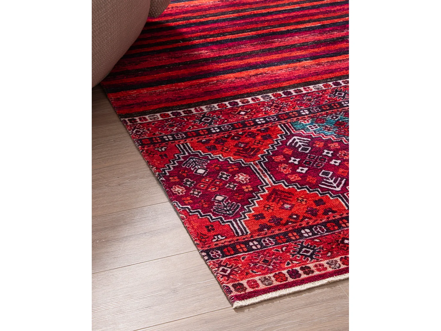 Tapis 160x245 rouge Kriens Attai
