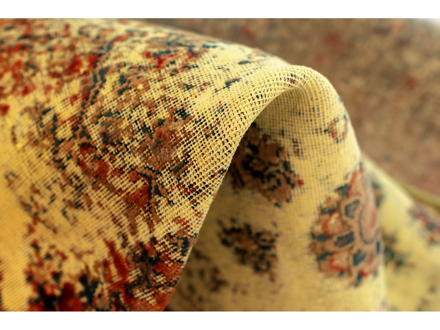 Woltapijt 305x196 Geel Vintage Royal