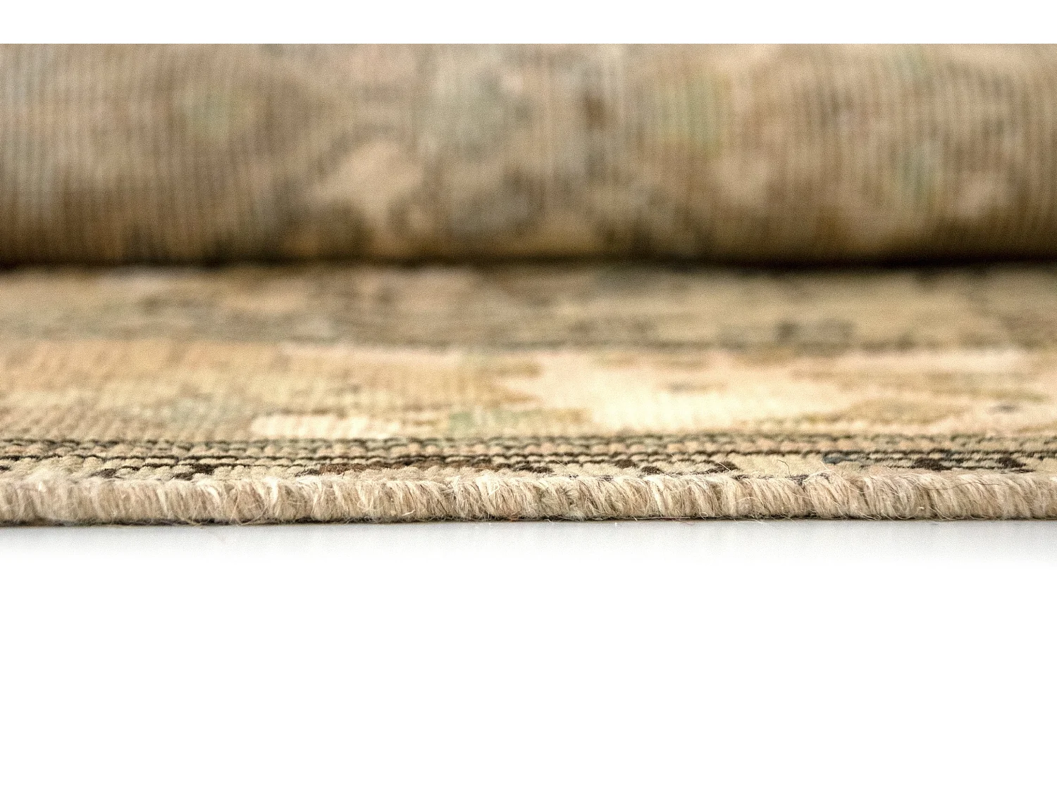 Woltapijt 300x198 Crème wit Vintage Royal