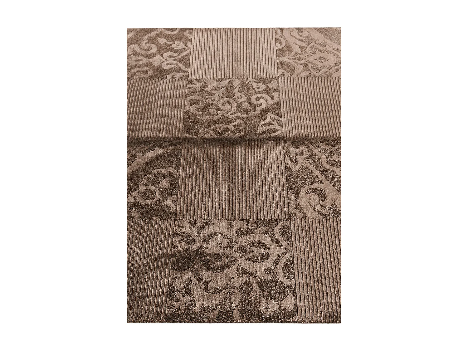 Woltapijt 183x124 Bruin Darya