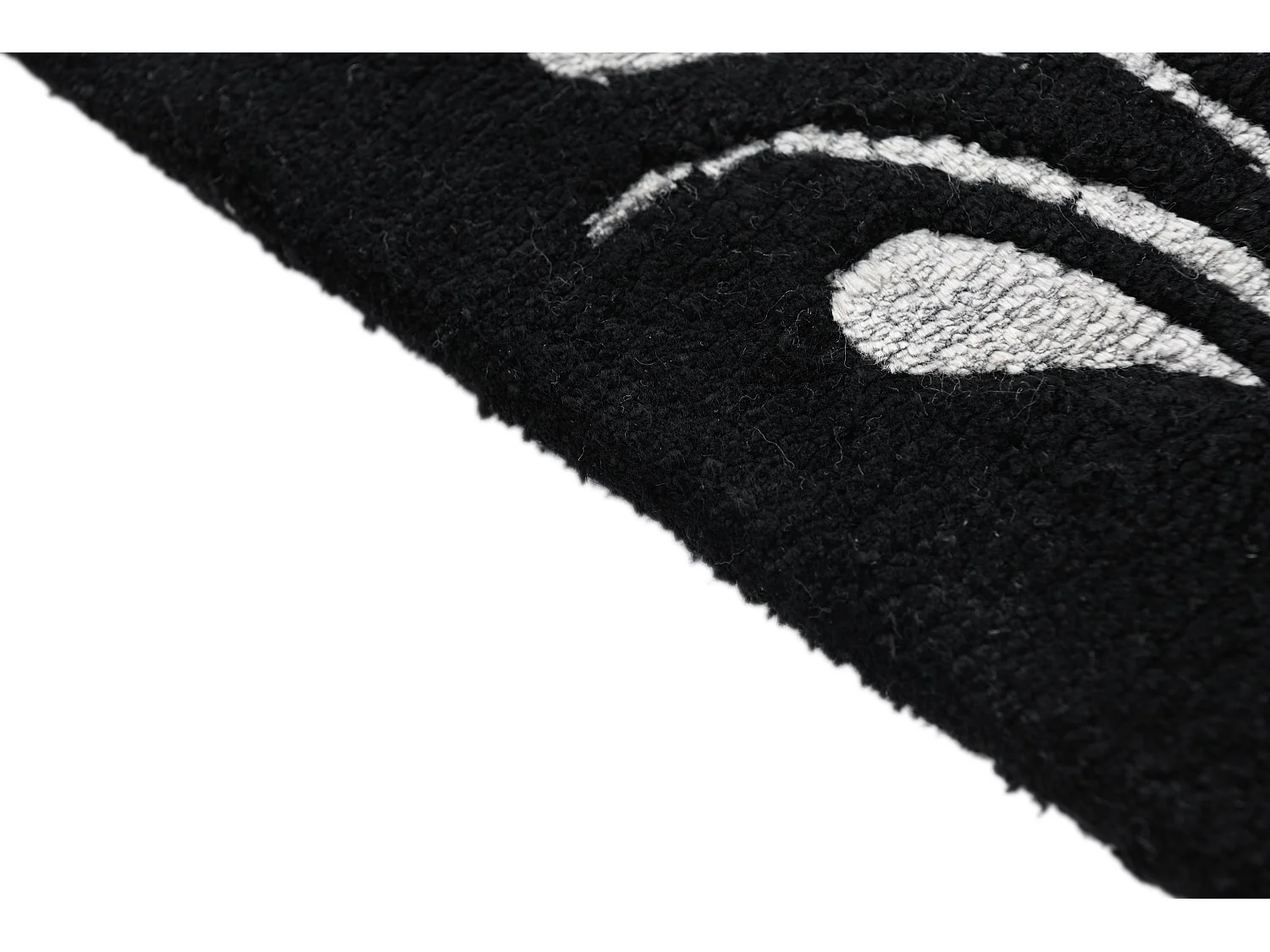 Tapis de laine 122x183 noir Darya