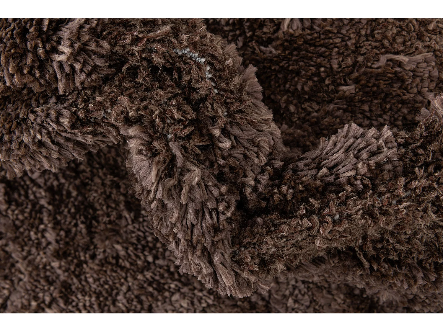 Tapis shaggy 160x245 marron foncé Thun Scutum