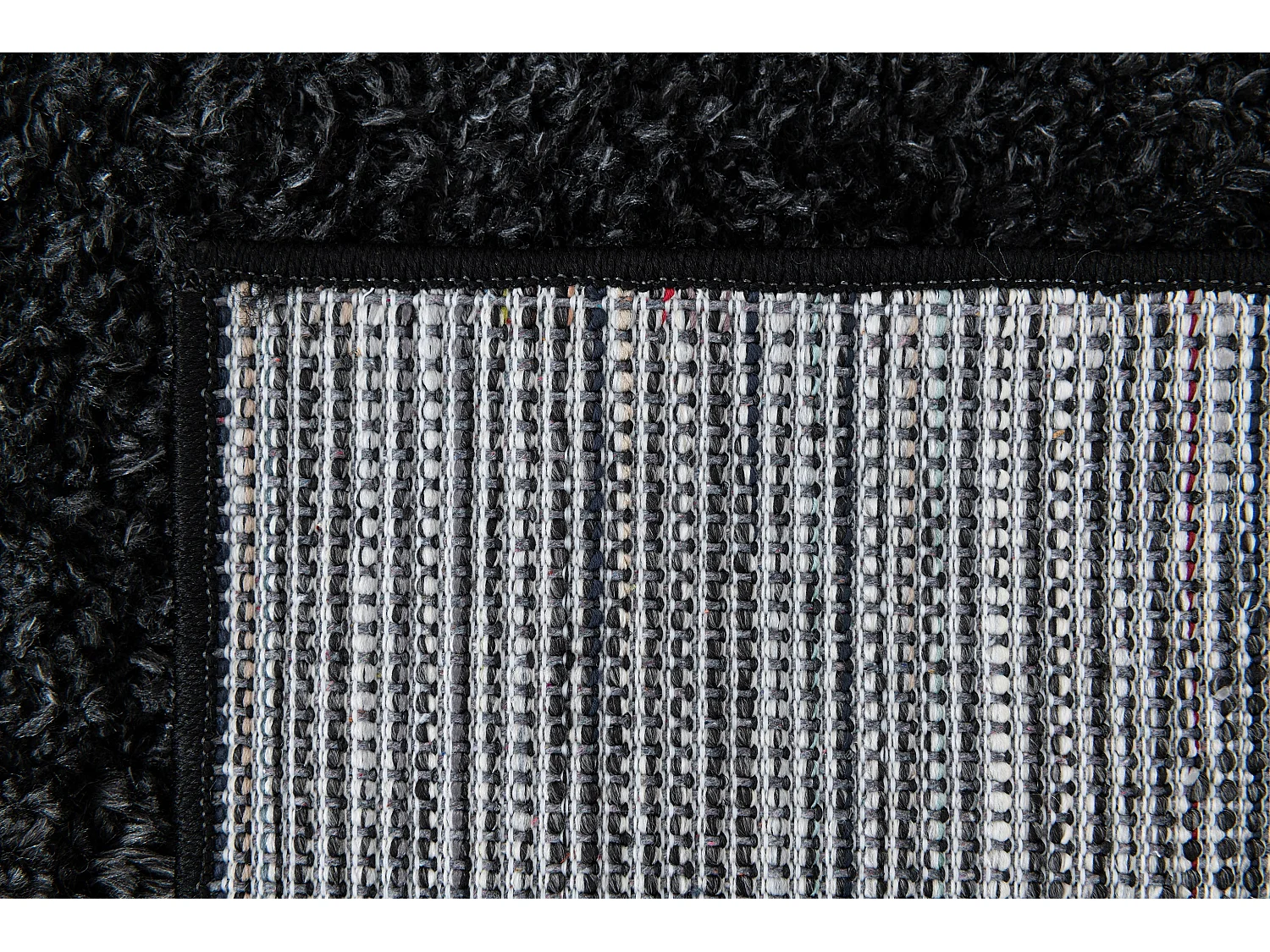 Tapis shaggy 125x185 noir Thun Arbor