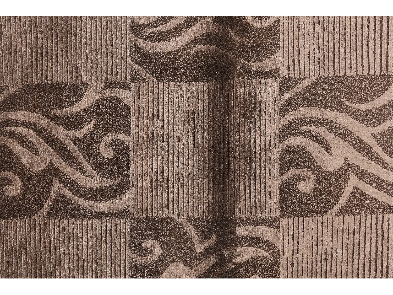 Woltapijt 152x79 Bruin Darya