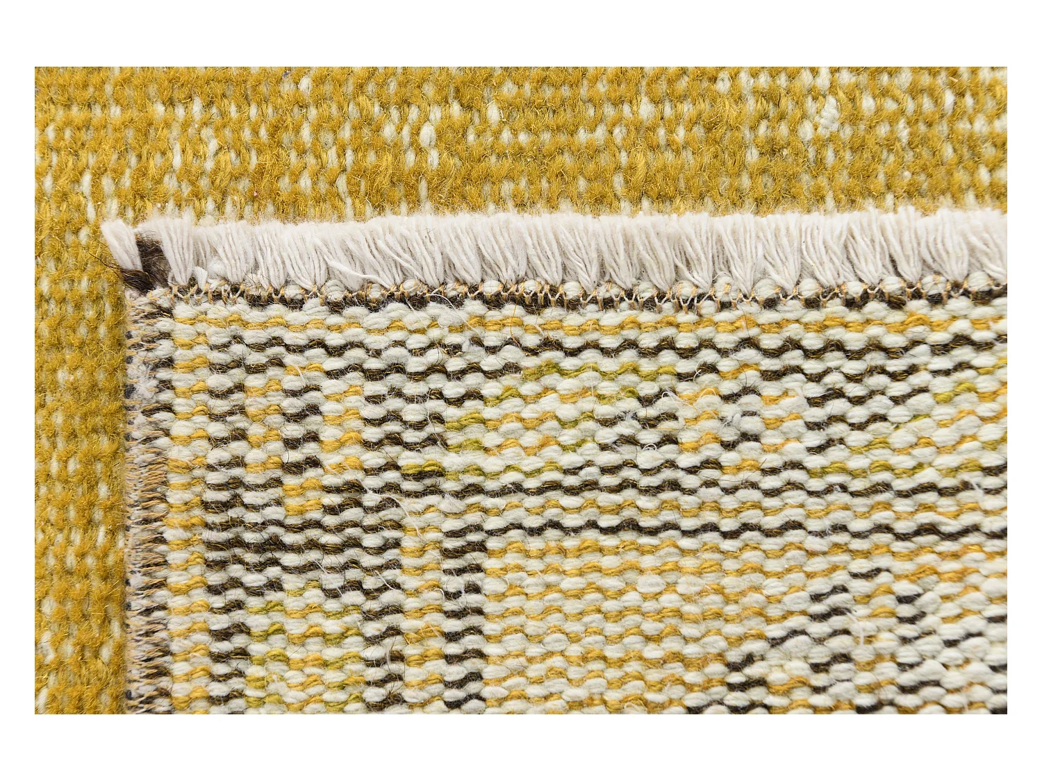 Woltapijt 305x183 Geel Ultra Vintage