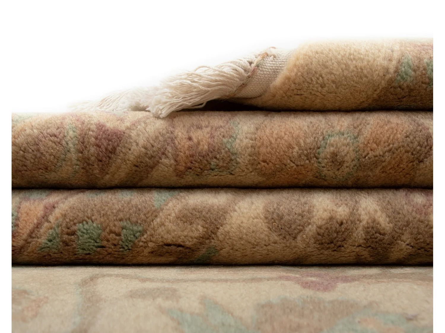 Woltapijt 355x258 Beige Tabriz